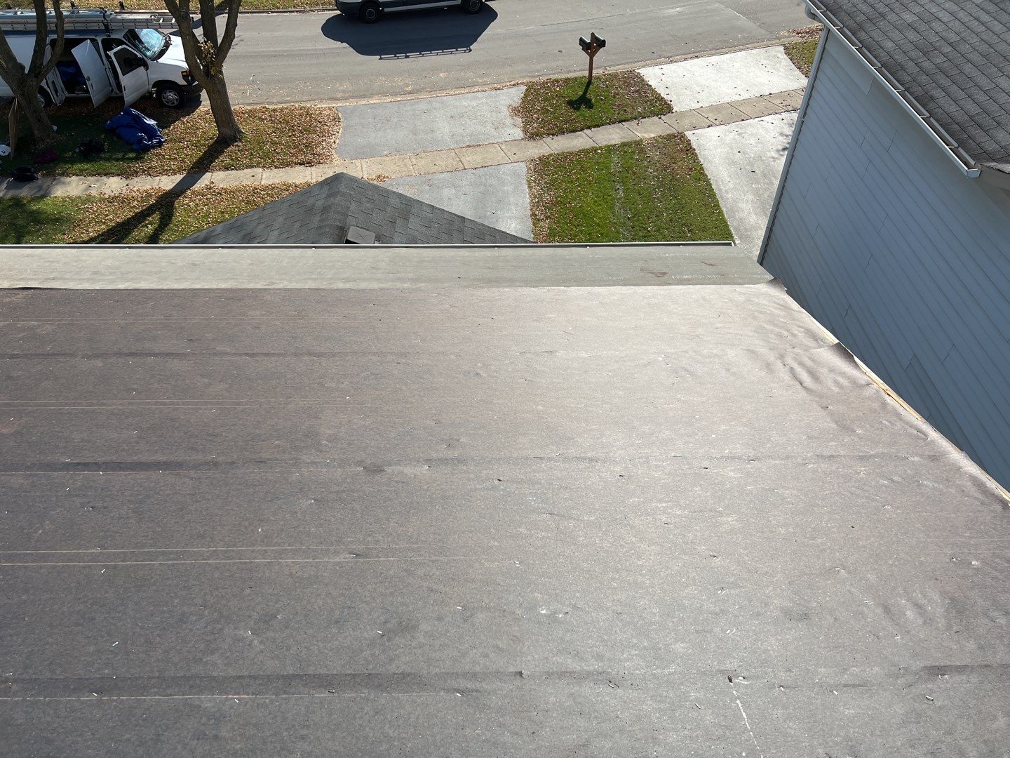 Multi-family unit roof replacement. using GAF Timberline HDZ by Pro Home Services Inc