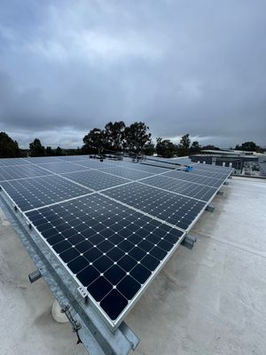 Commercial Solar Panel Cleaning using Deionized Water