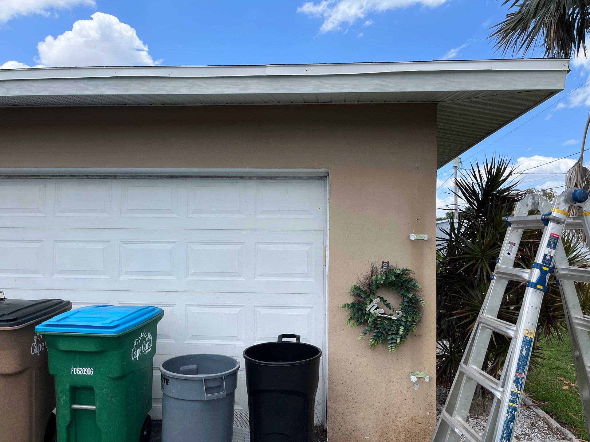 White K Style Seamless Gutters using 6 Inch Seamless Gutters in Cape Coral FL by Gutter Professors