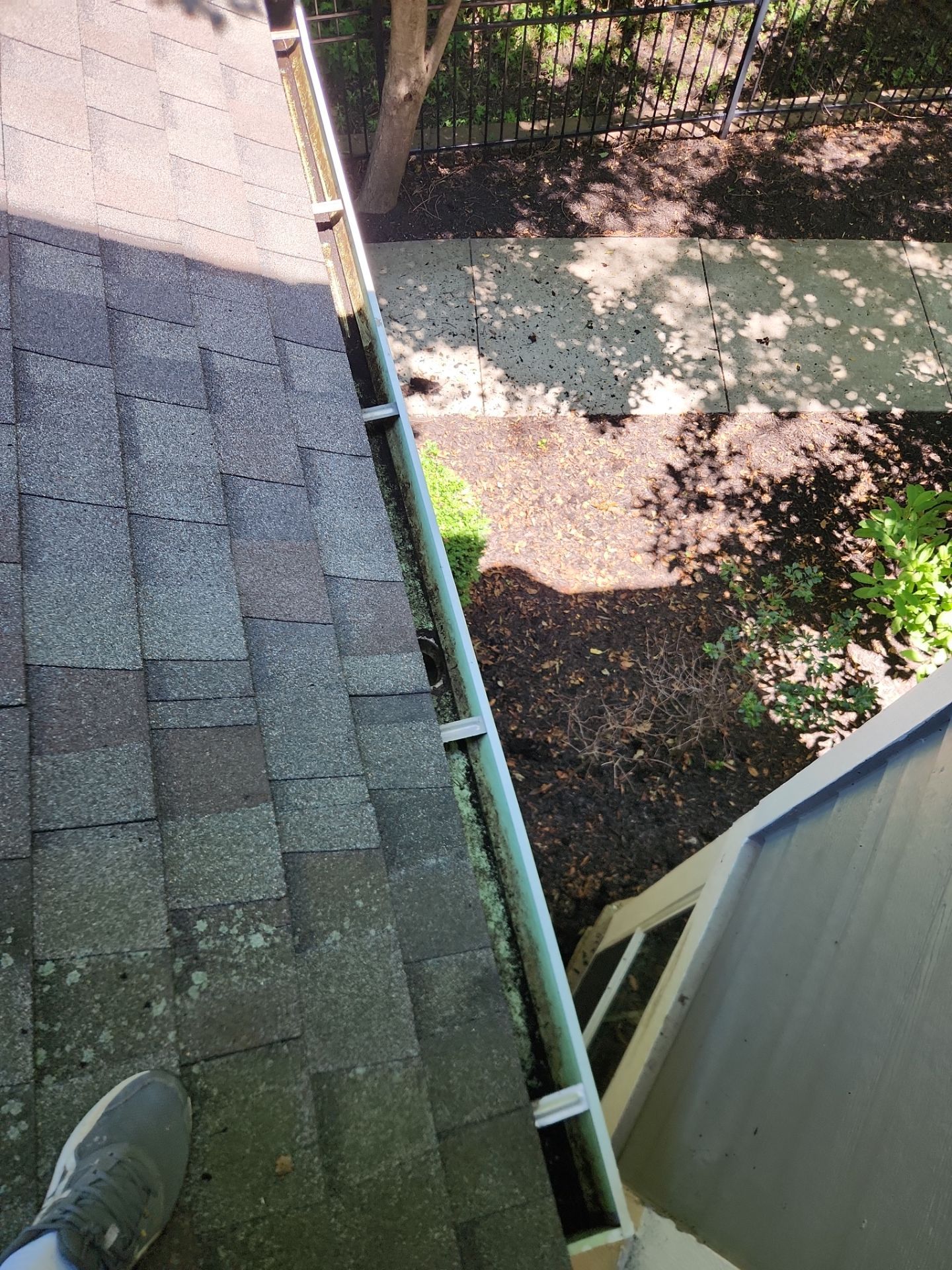 Commercial gutter cleaning Columbia, MO after photo with clean gutters