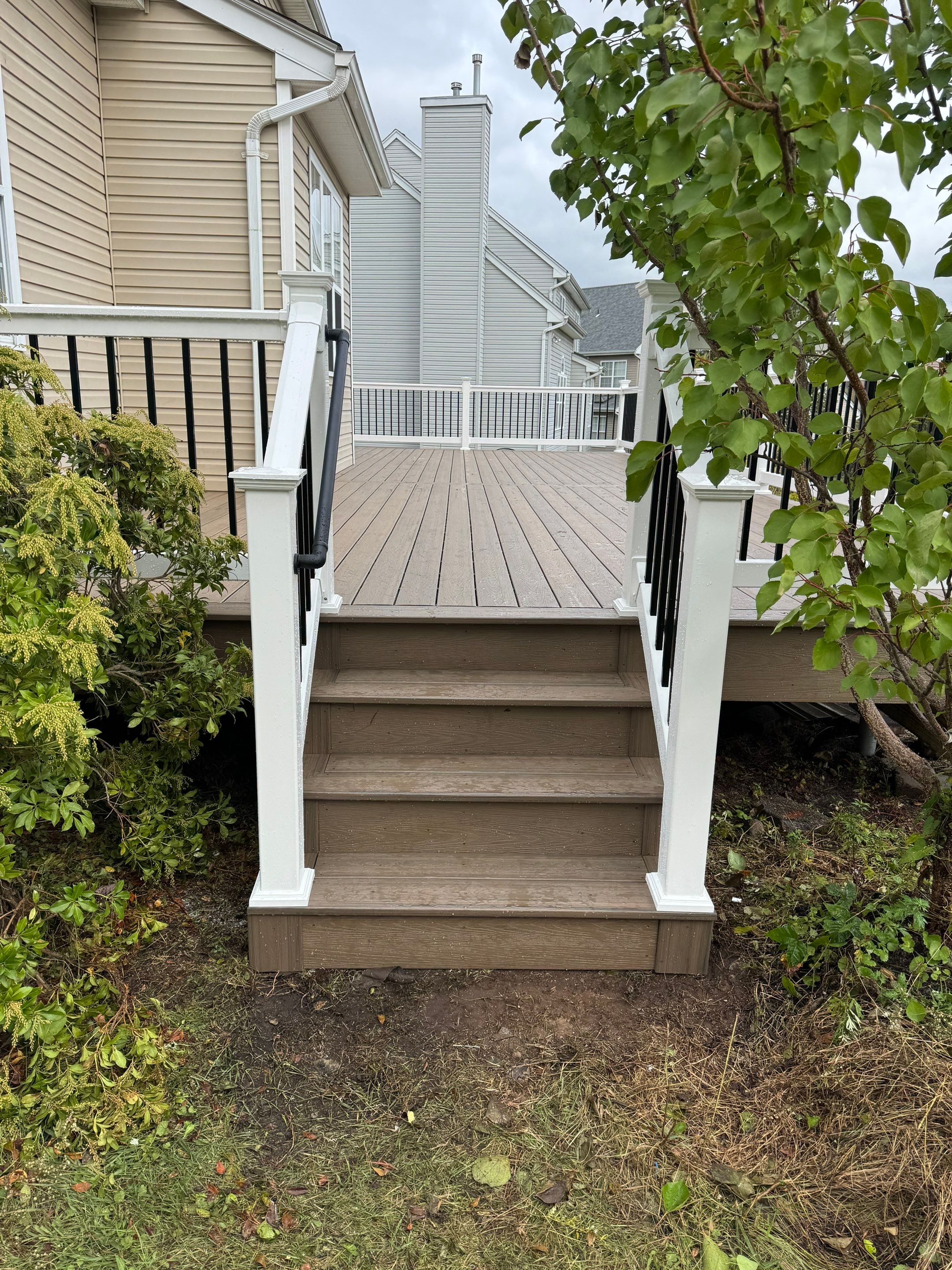 New Deck using Deckorators Venture - Color Sandbar  by deck guardian