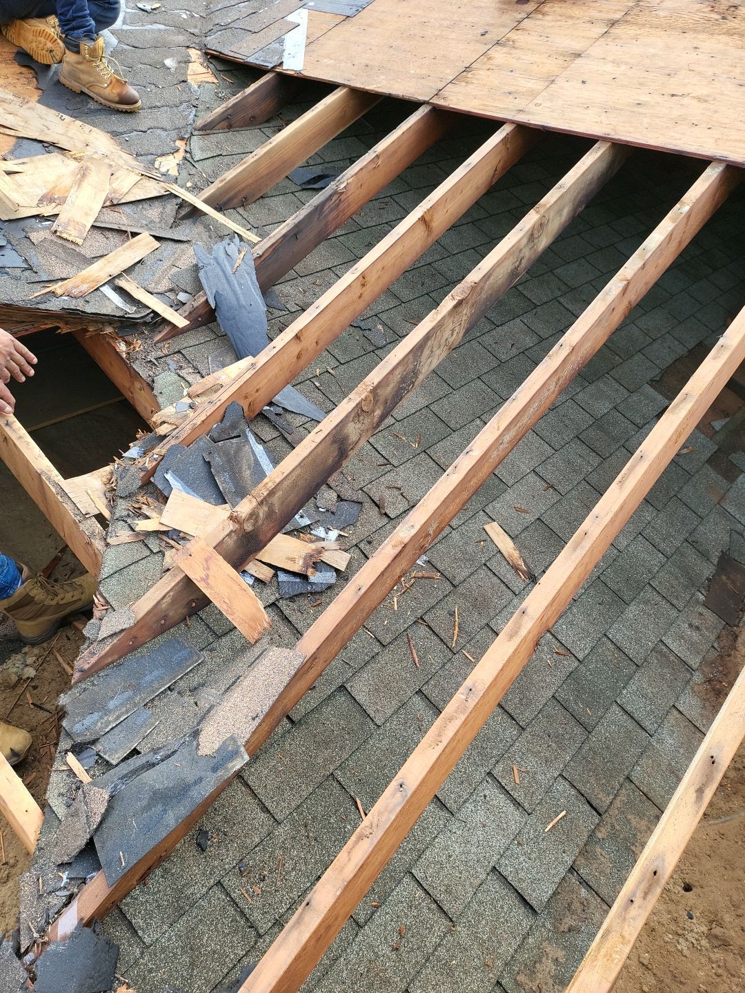 Residential Roofing Installation using Owens Corning TruDefinition Amber by A Plus Exterior