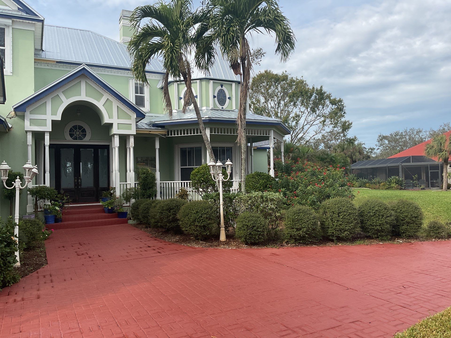 7-Inch Seamless Gutters in Cape Coral FL by Gutter Professors