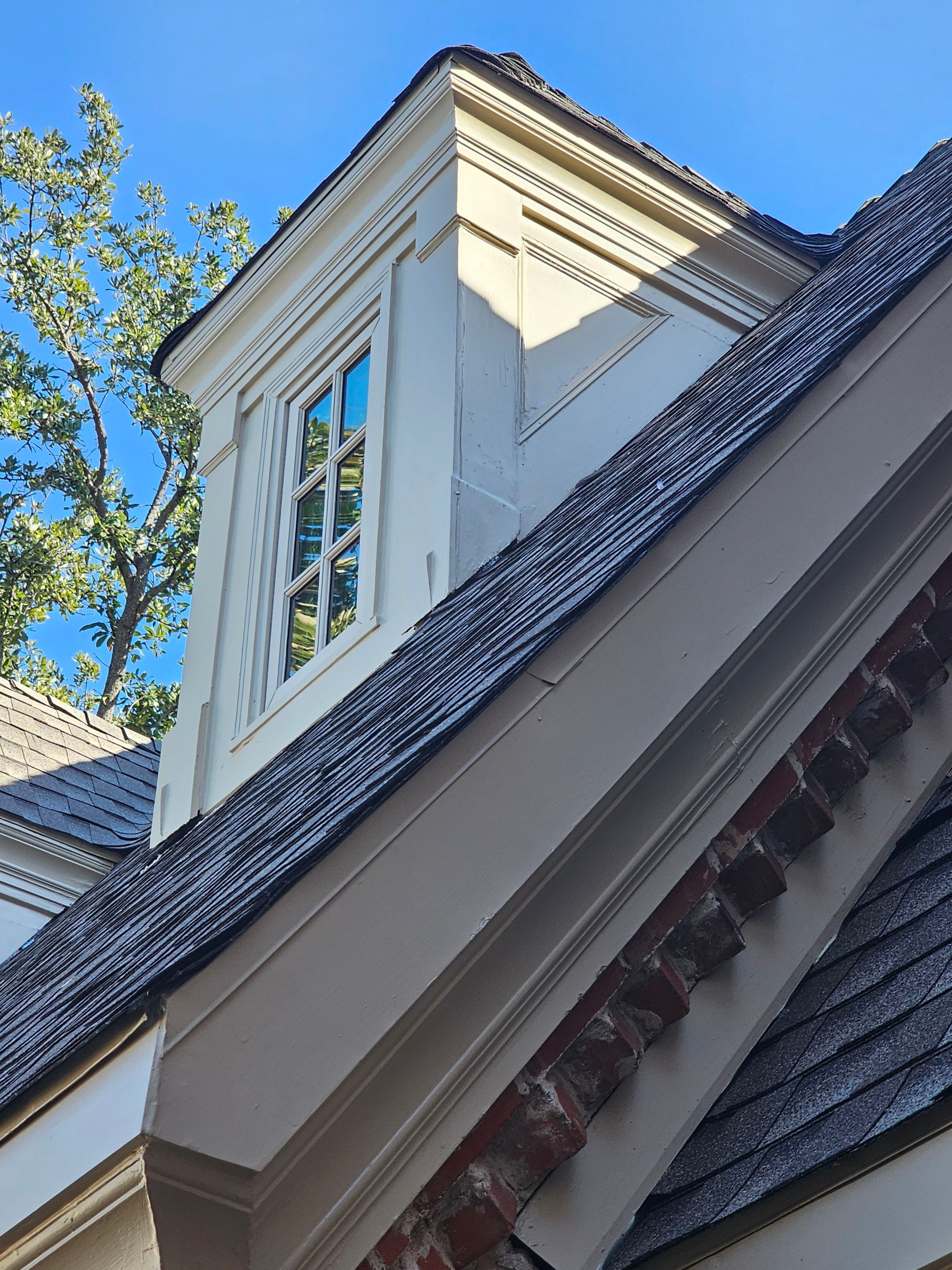 Exterior & interior paint, Garage door repairs, roof replacement & leak repairs by EL-GC LLC 