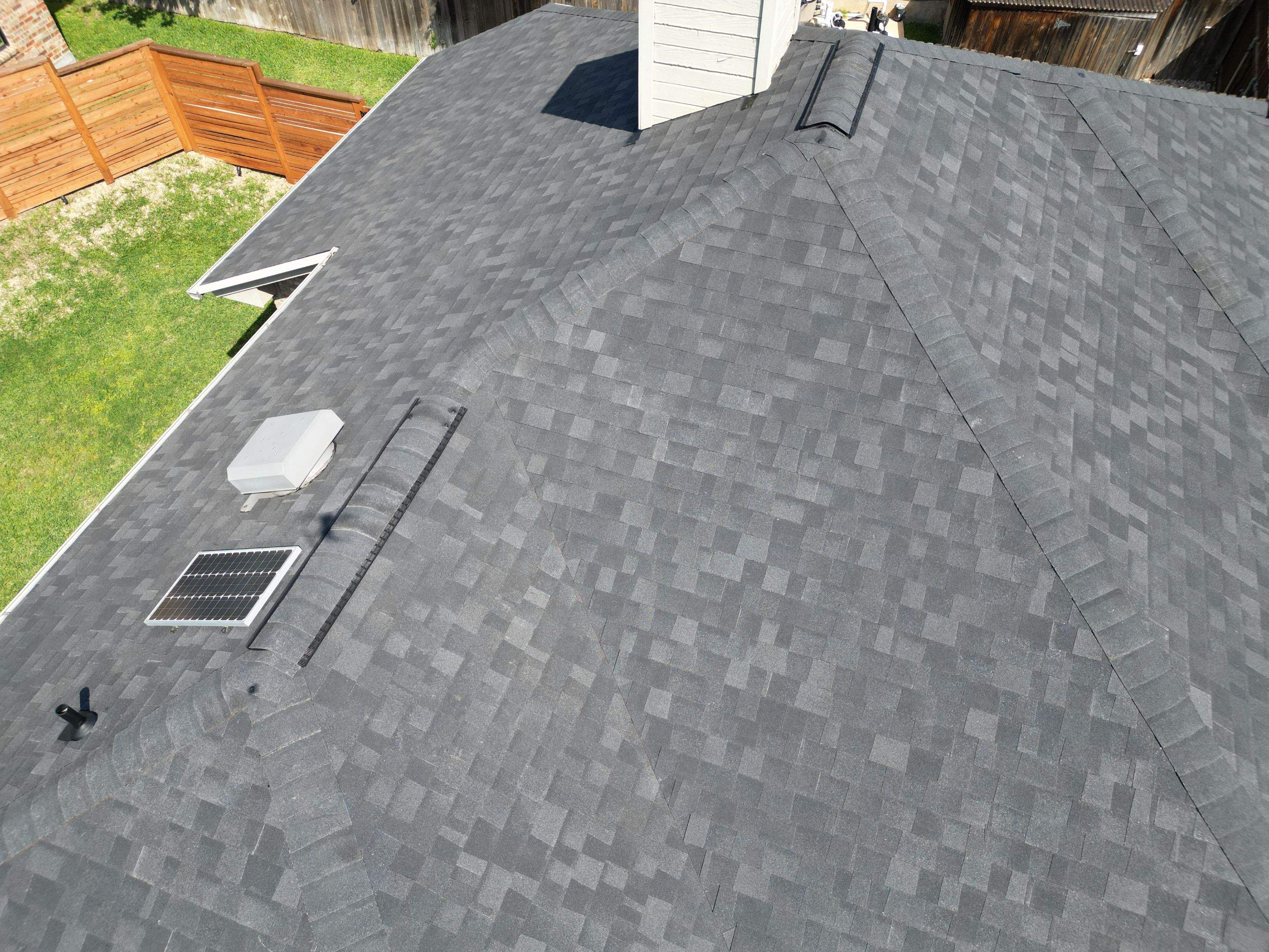 Onyx Black - Owens Corning TruDefinition Duration by RoofsOnly.com