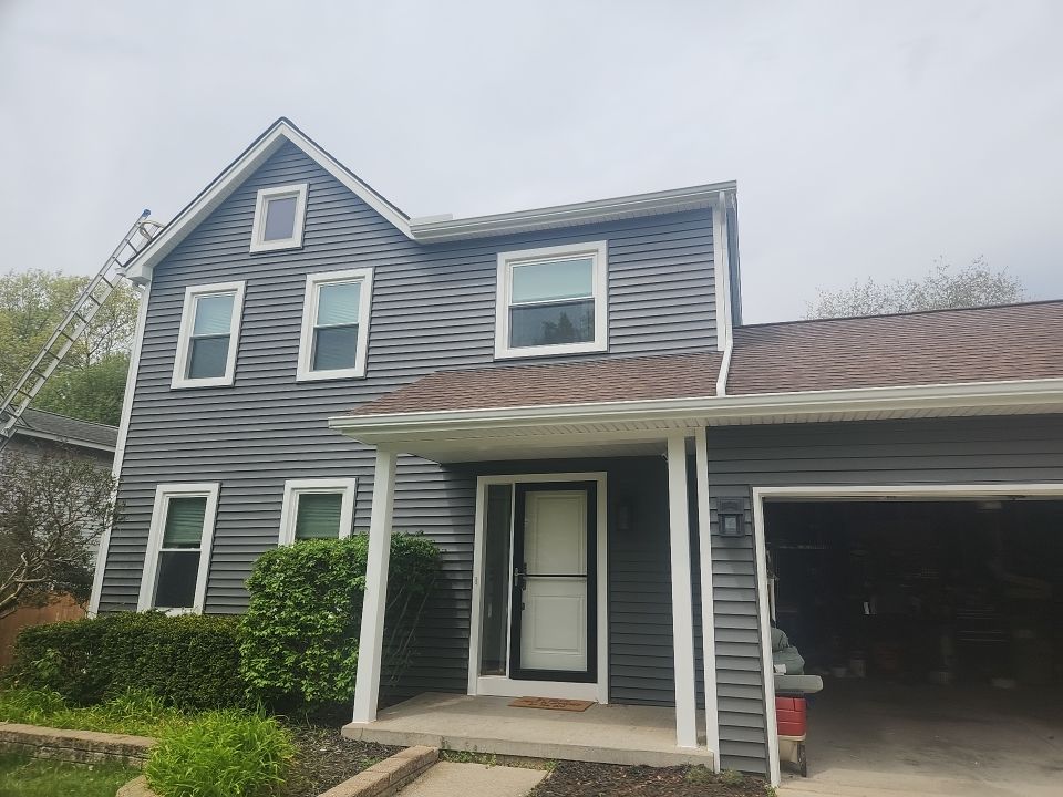 Siding Replacement using CertainTeed Restoration Classis D4 by 180 Contractors