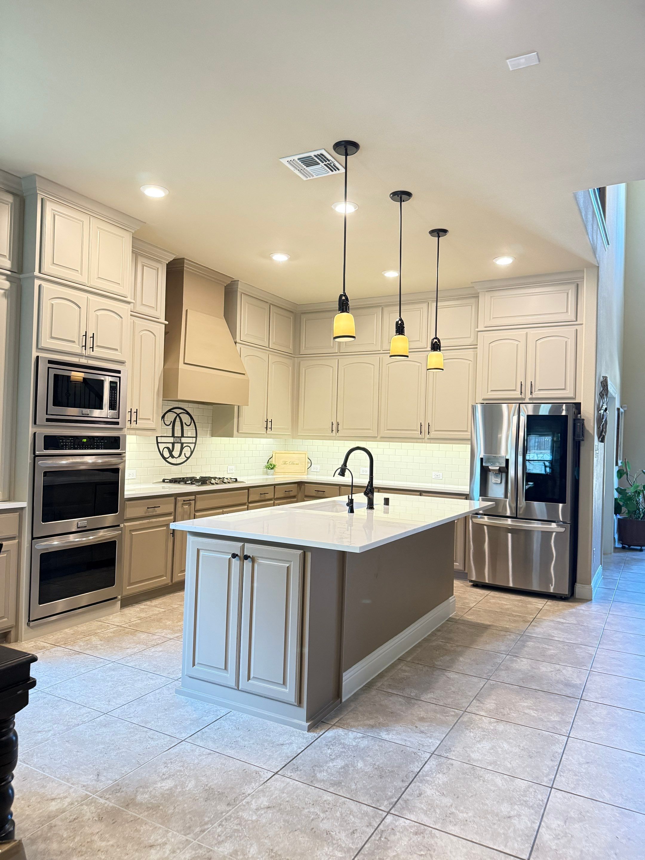 Kitchen & Primary Bath Remodel- McKinney, TX by C3 Custom Builds