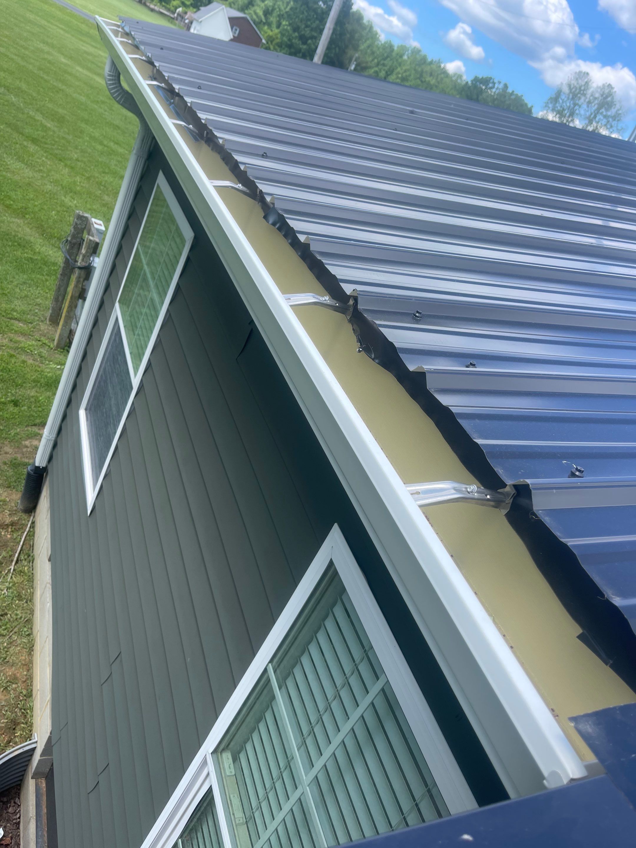 Siding Replacement by Storm Contracting 