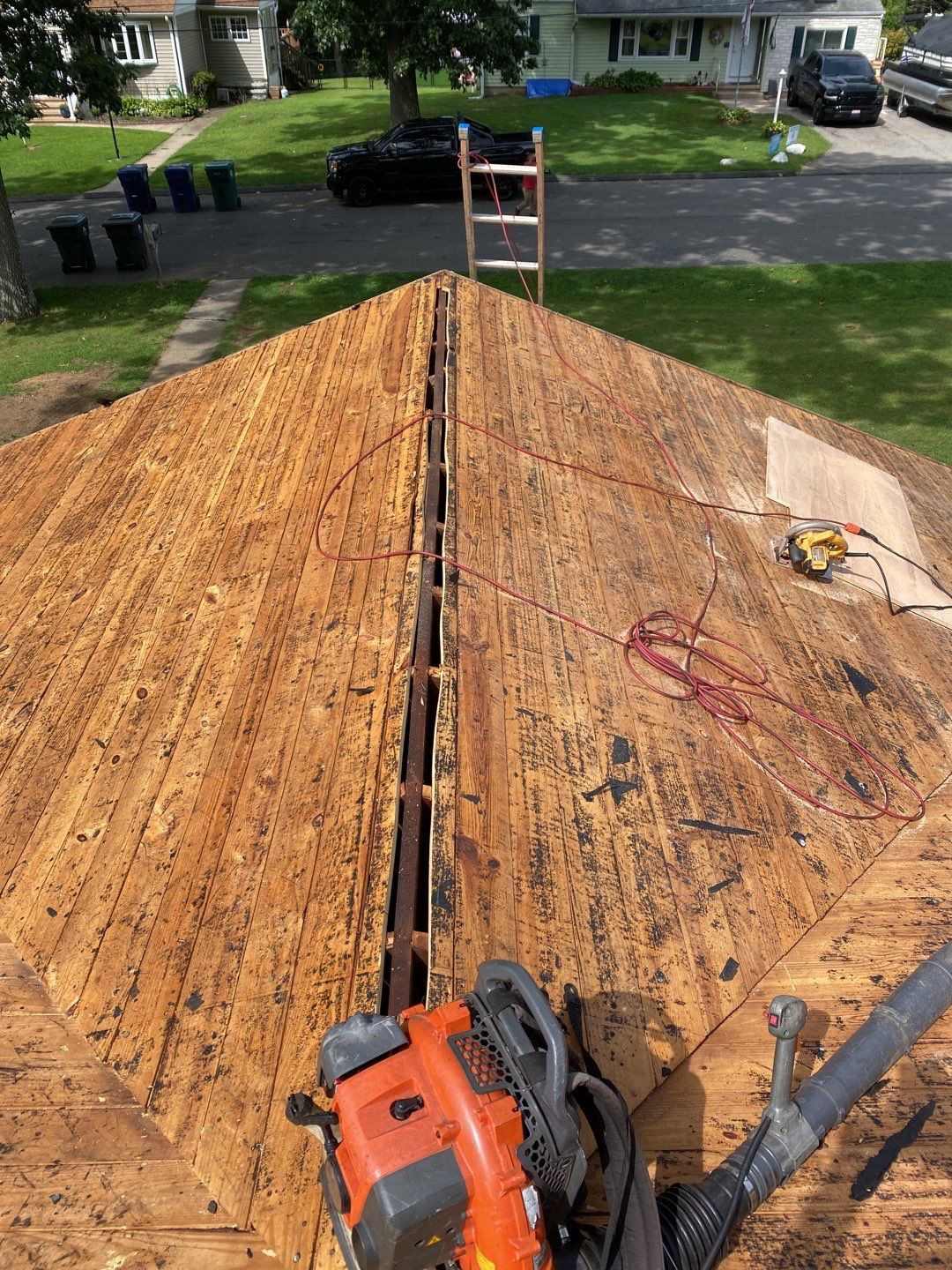 Siding Installation using Certainteed monogram charcoal gray Owens Corning Onyx Black by A Plus Exterior