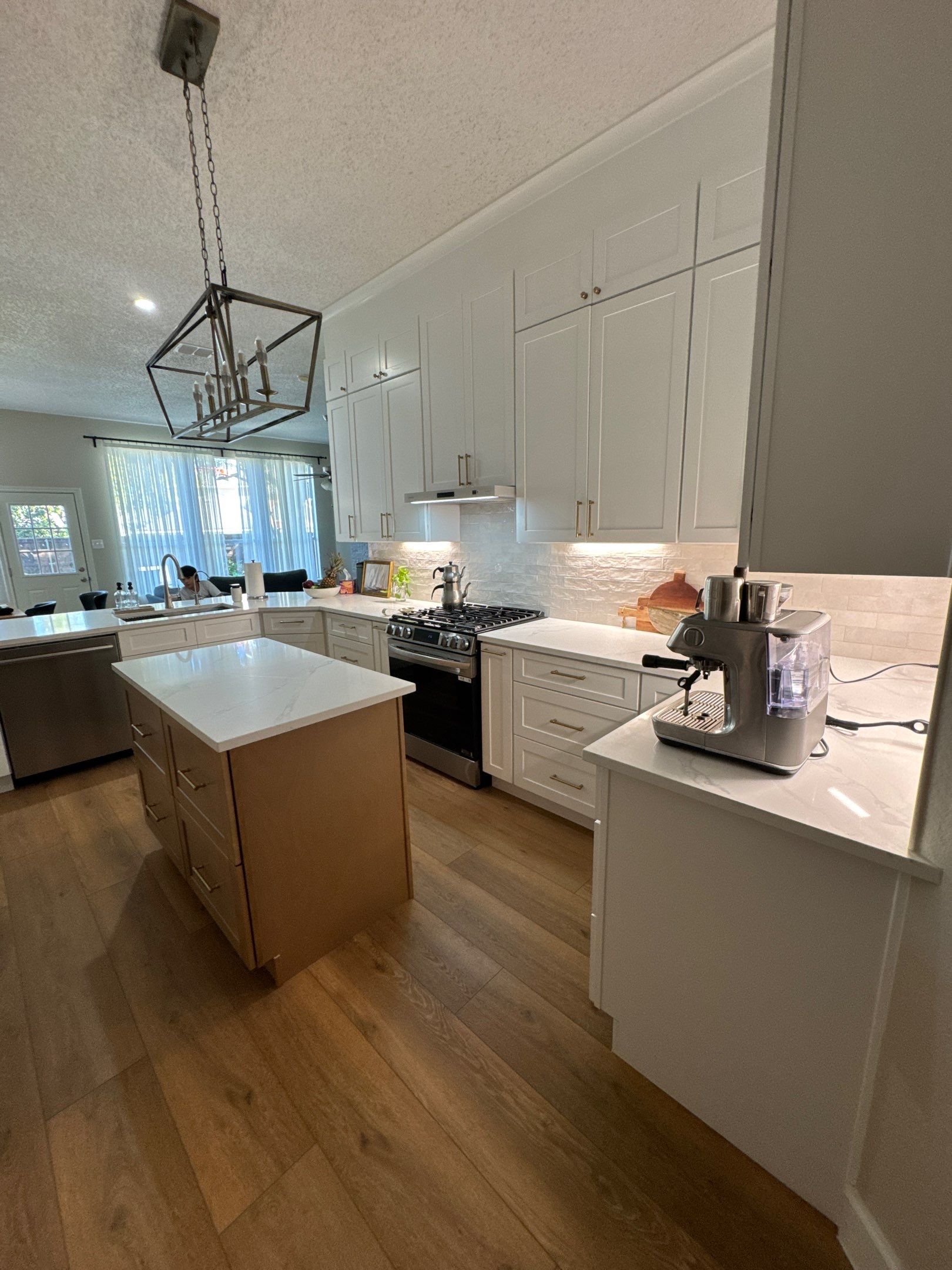 Full-Spectrum Home Makeover: Floor-to-Ceiling Remodel in 25 Days by Tibi Soli LLC