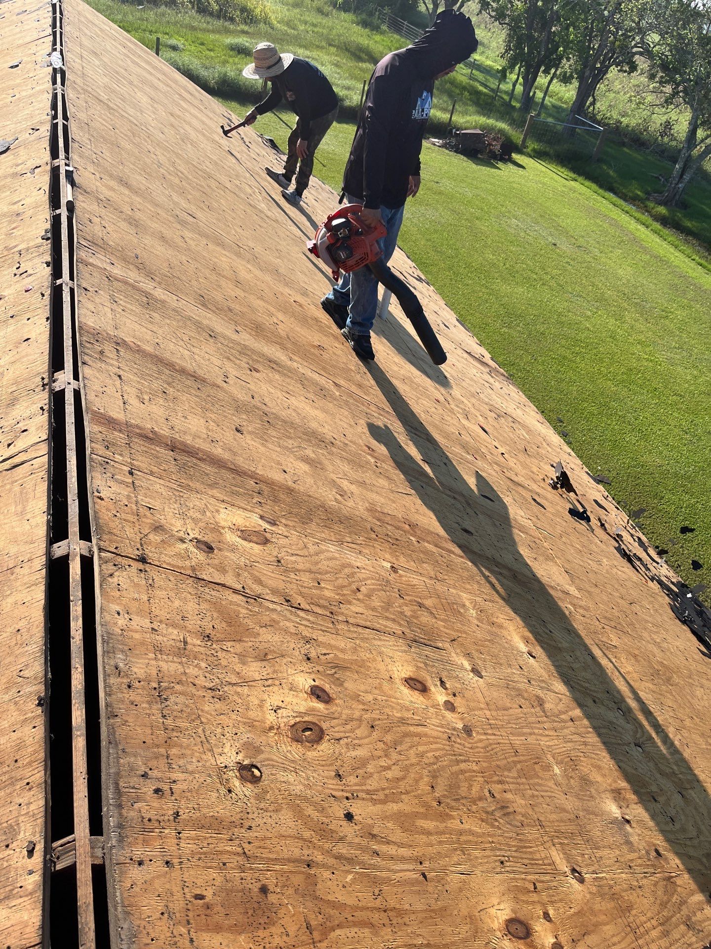 Residential Roofing Installation using Owen's Corning Duration (Lifetime) Shingles by Roof Repair Company