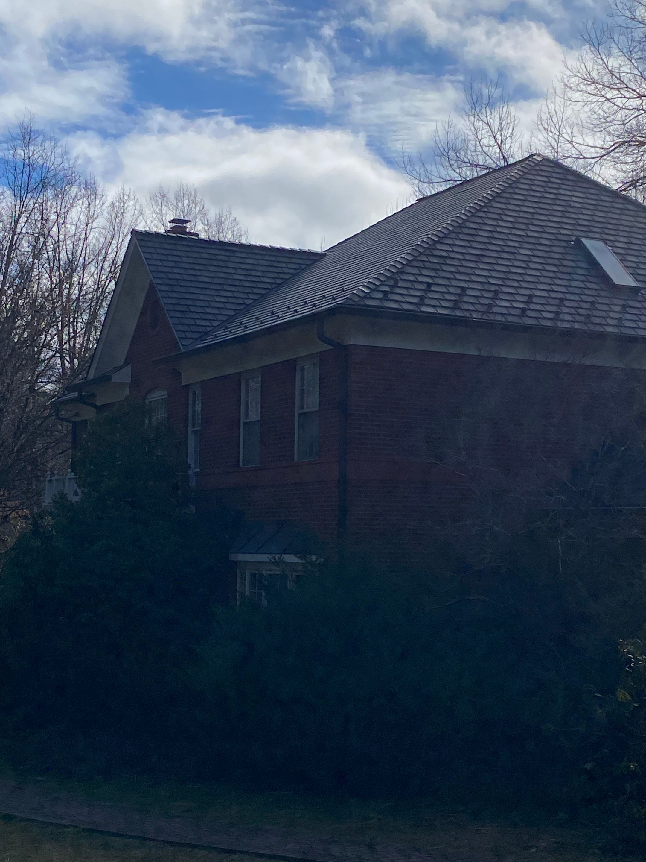 Clifton Multi-Trade Restoration: DaVinci Single Width Slate in Slate Black by RM Banning, Inc.