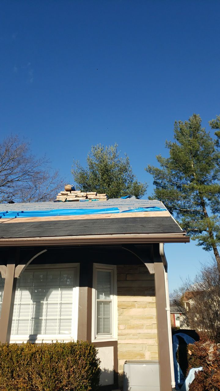 Springfield: CertainTeed Landmark Designer Shingles in Burnt Sienna by RM Banning, Inc.