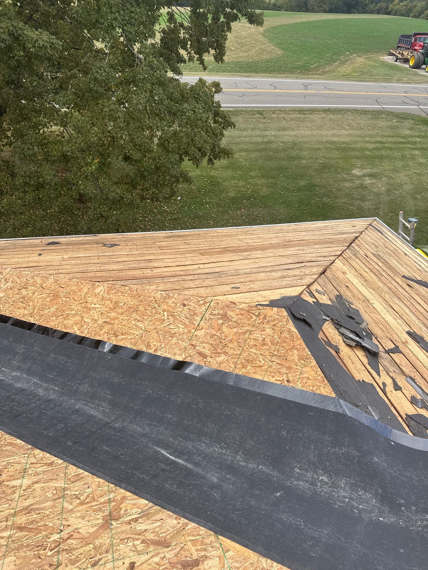 Residential Roofing Installation using GAF Timberline HDZ Charcoal by Rainstoppers Roofing