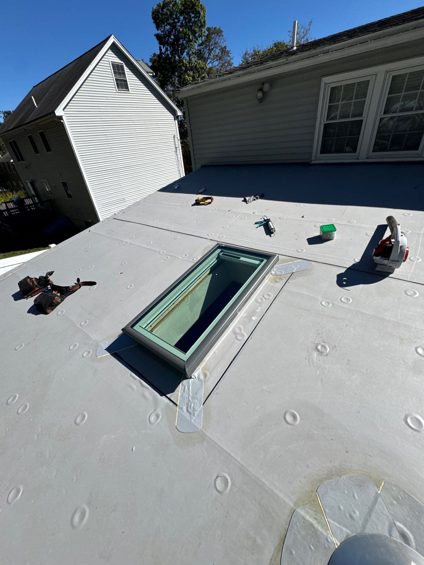 EPDM Roof & Vinyl Siding Replacement – Billerica, MA by Mighty Dog Roofing of Greater Middlesex County