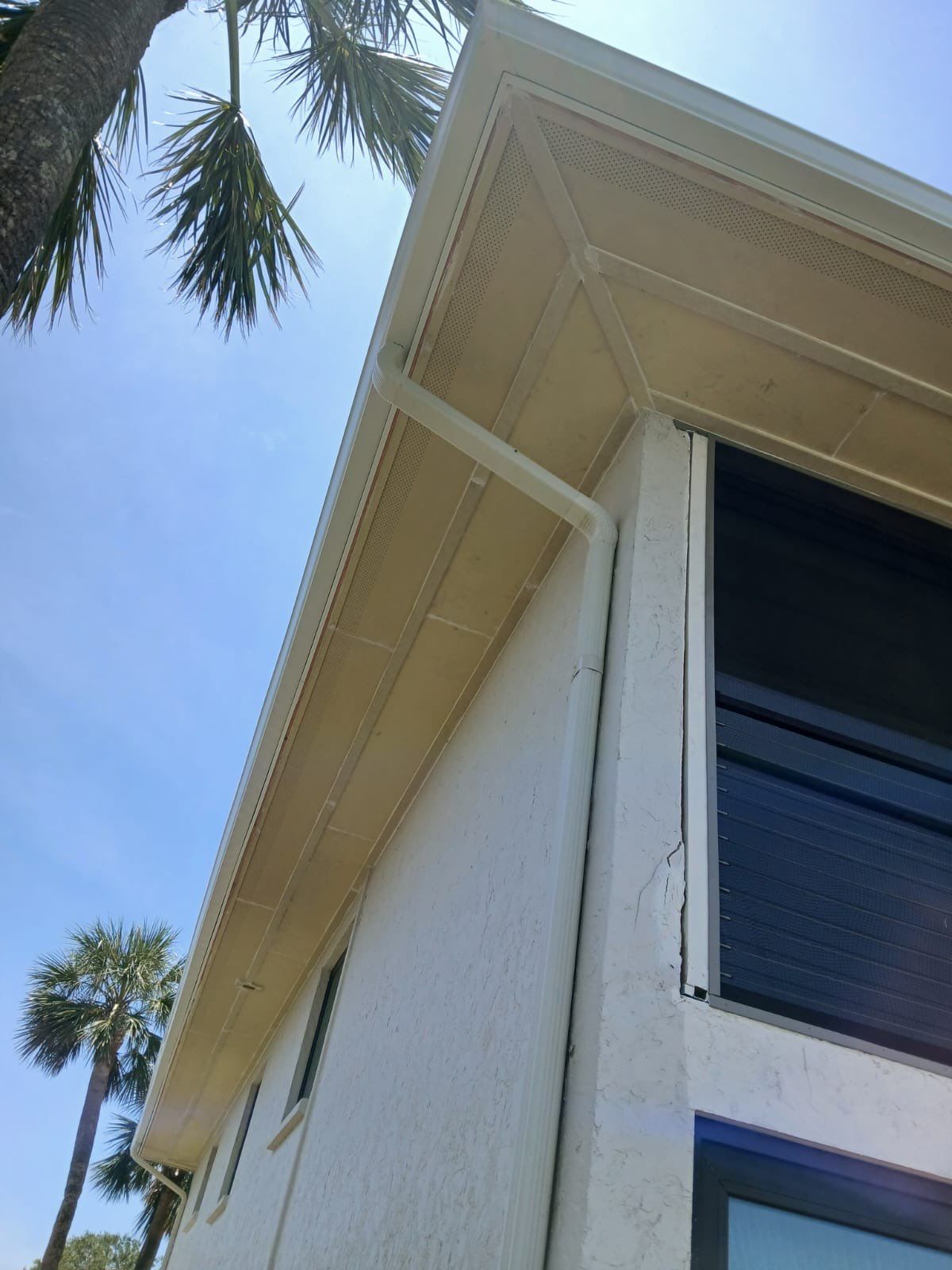 Commercial Gutter Systems for Businesses in Holmes Beach FL by Gutter Professors