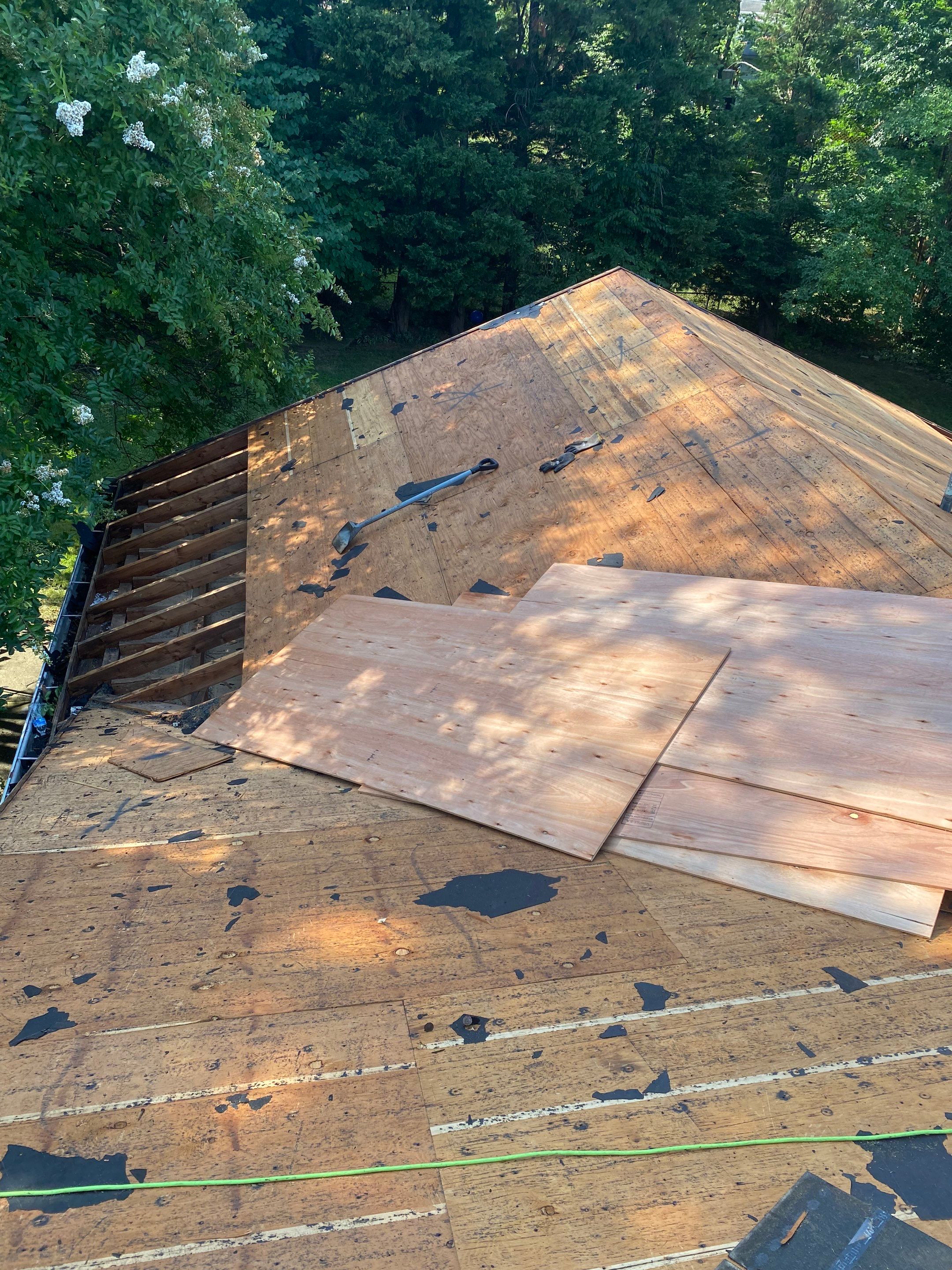 Arlington: Roof Replacement with CertainTeed Landmark Pro in Max Def Georgetown Gray by RM Banning, Inc.