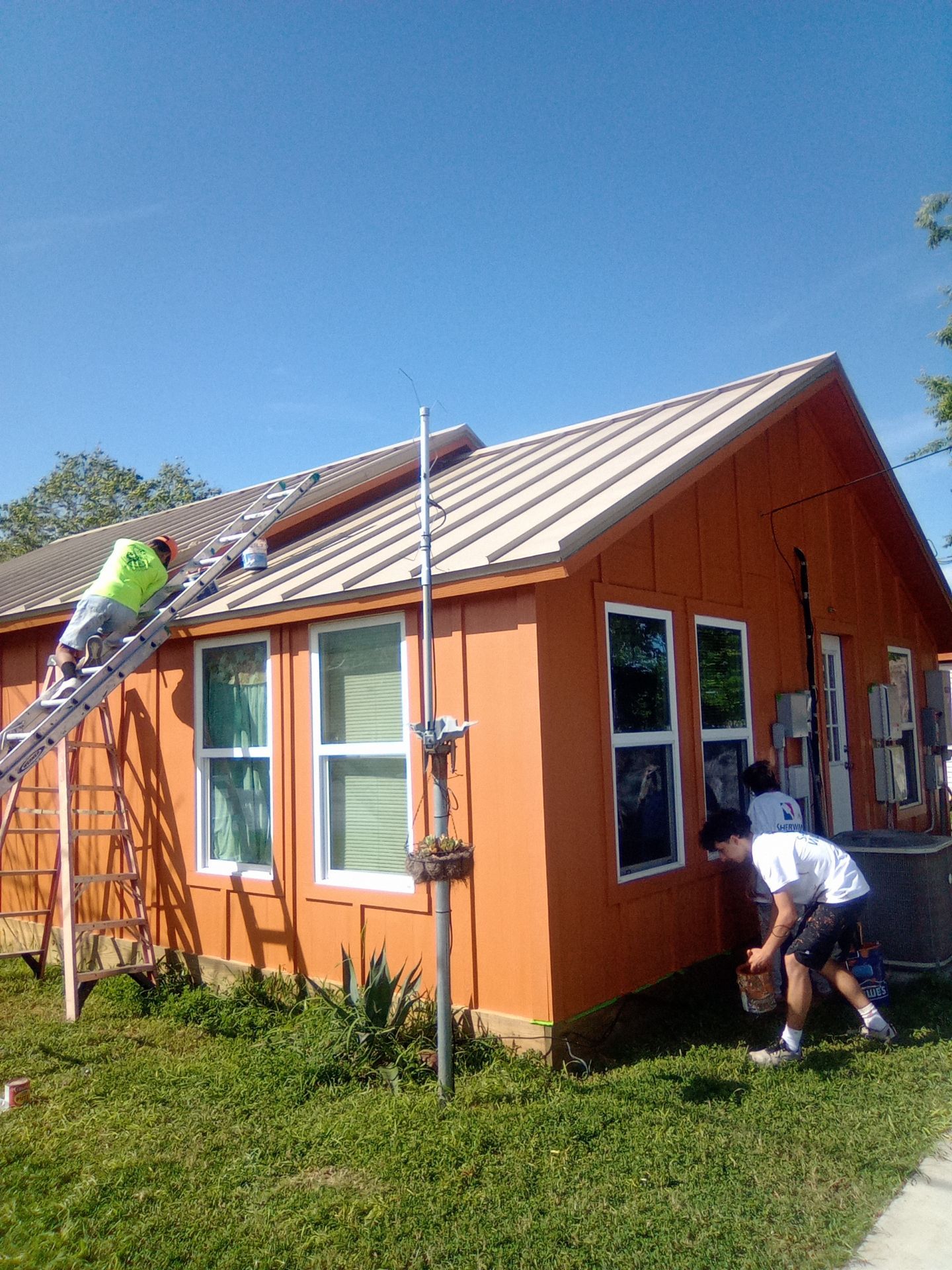 Vinyl to Hardie by Bayfront Roofing and Construction