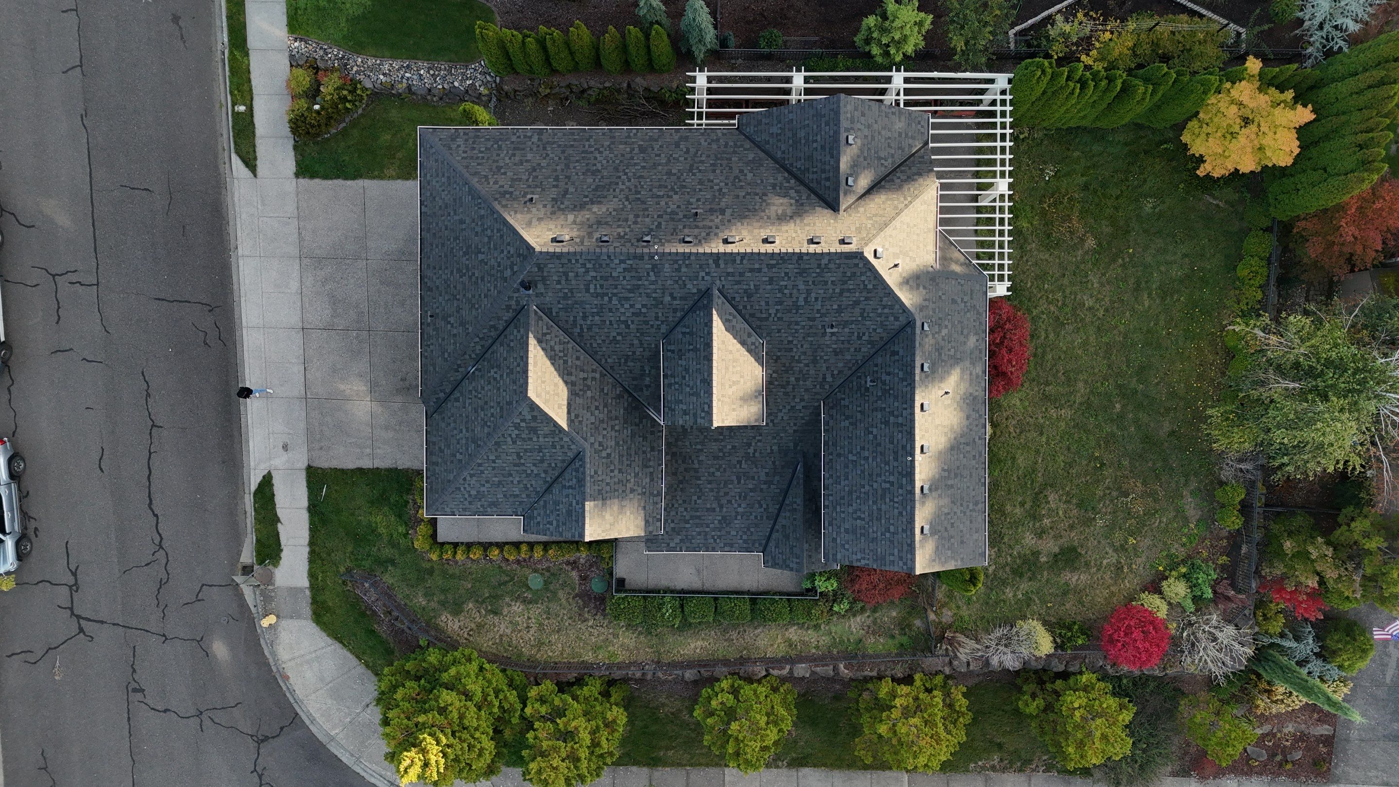 Williamsburg Gray | Roof Replacement in Camas, WA 98607 by Valiant Roofing, LLC