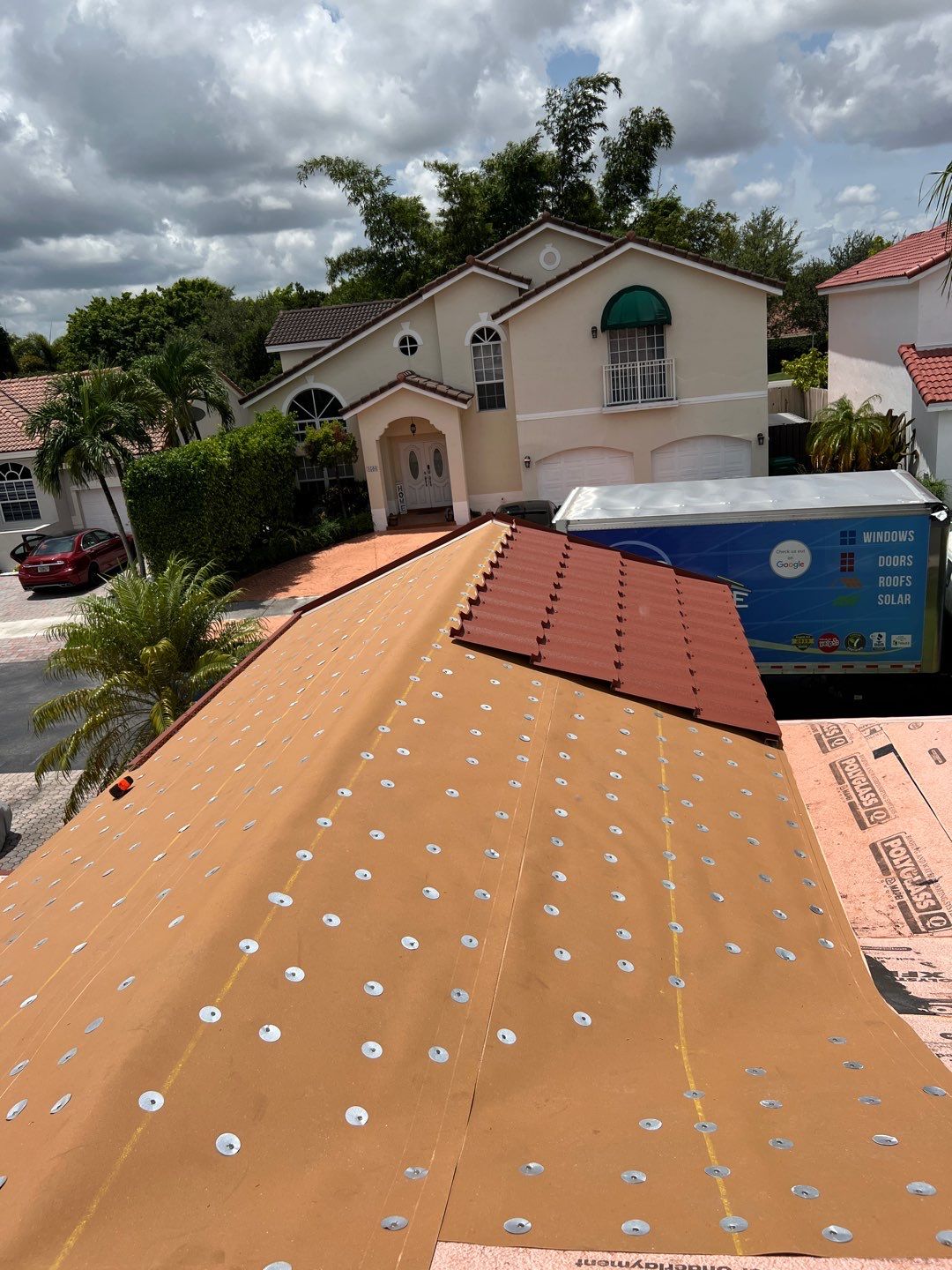 Metal Tile Roof using Worthouse by ASP SuperHome