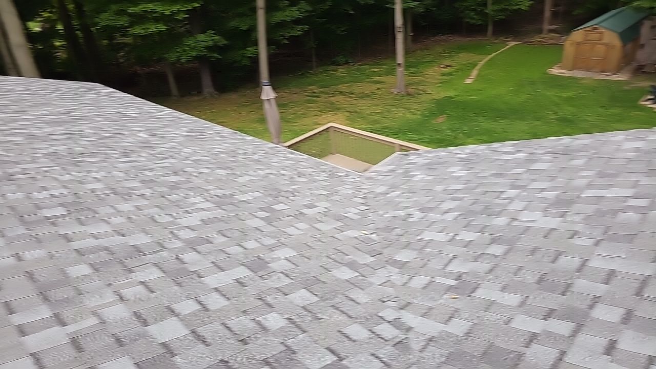 ATLAS PINNACLE COLOR: COASTAL GRANITE by Eagle Eye Roofing