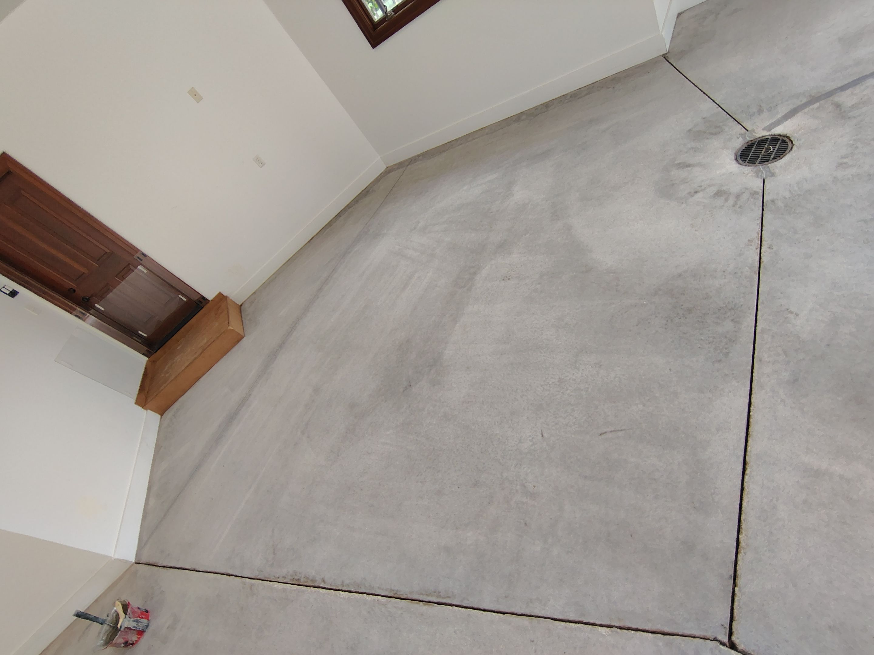 Feather Grey Floor Coating in Sioux Falls, SD by Select Painting, Coatings & Garage Cabinets