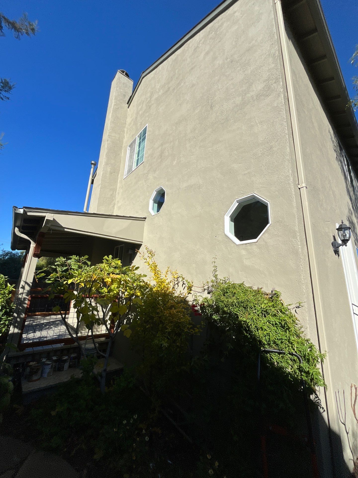 Exterior repaint-siding and stucco by Herrera’s Bay Area Painting inc.