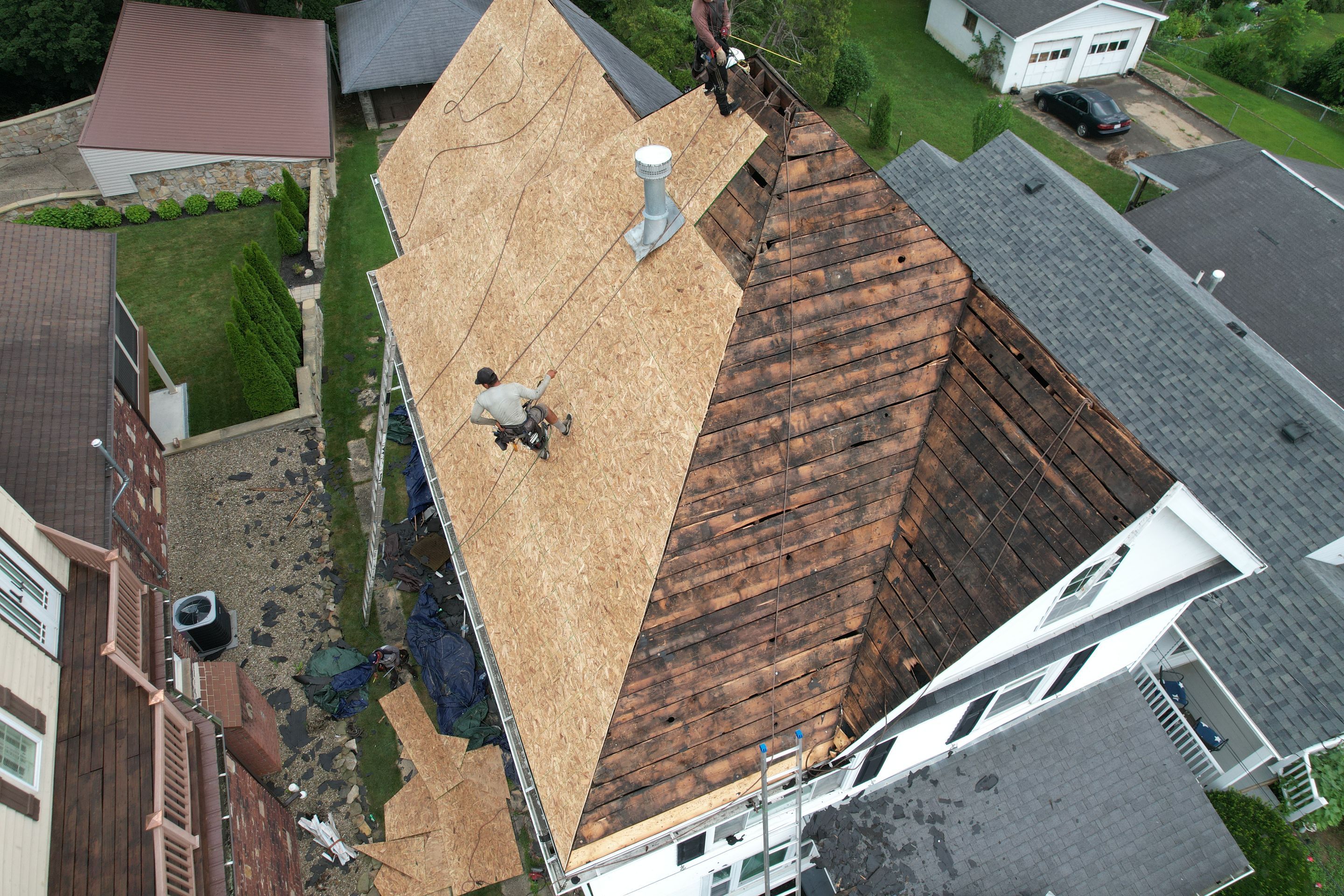 Residential Roofing Installation using GAF Timberline HDZ Charcoal by Rainstoppers Roofing