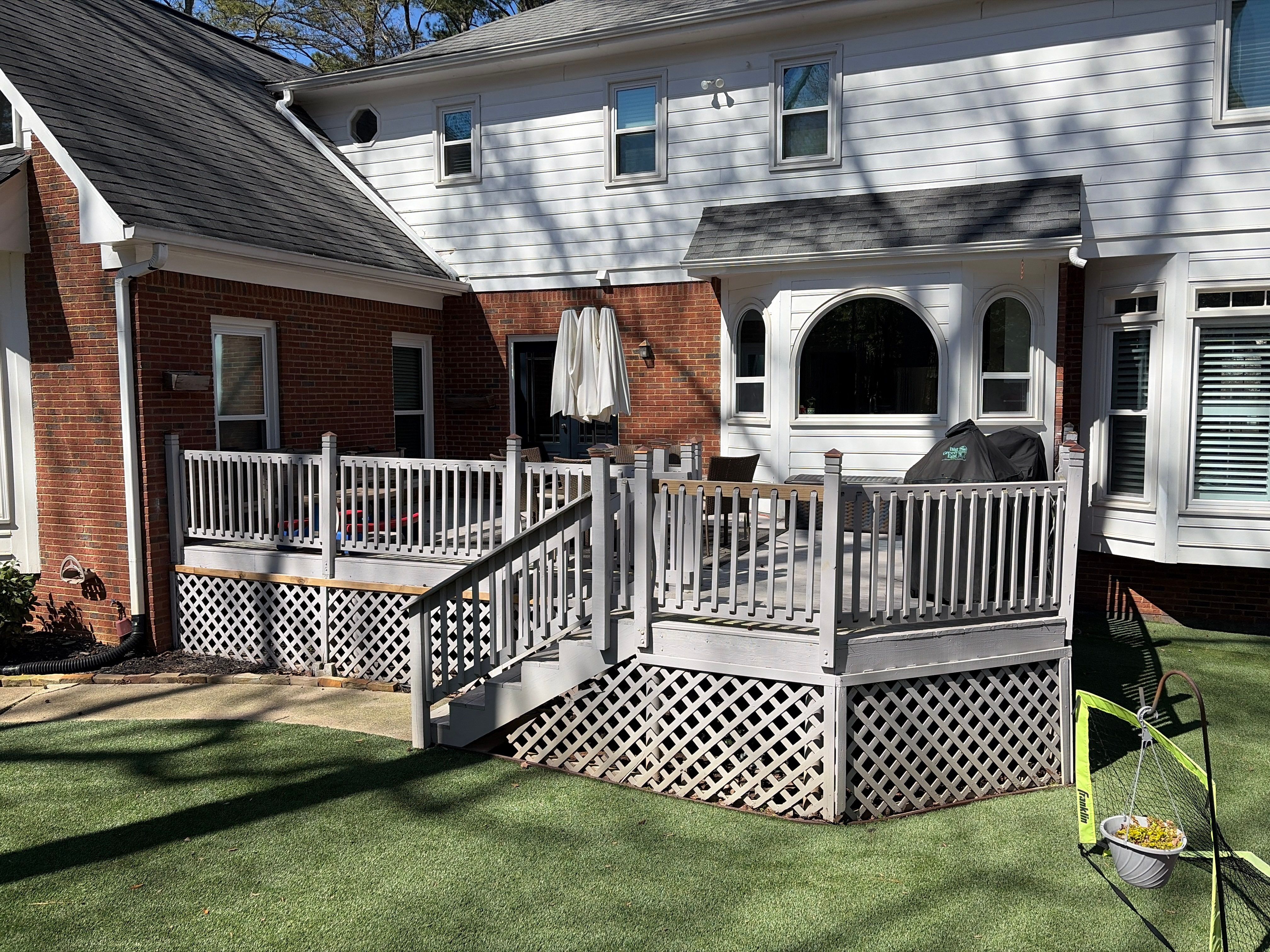 Alpharetta, GA Deckorators Deck Build with Trex Railing by Nelson Exteriors 