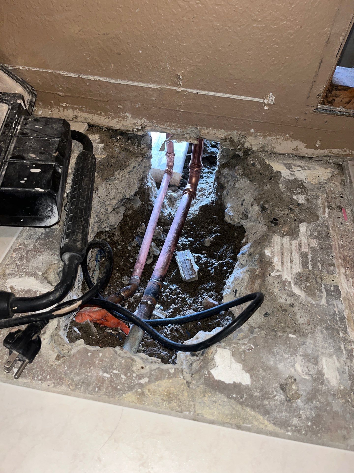 Installing Pipes by Us Plumbing