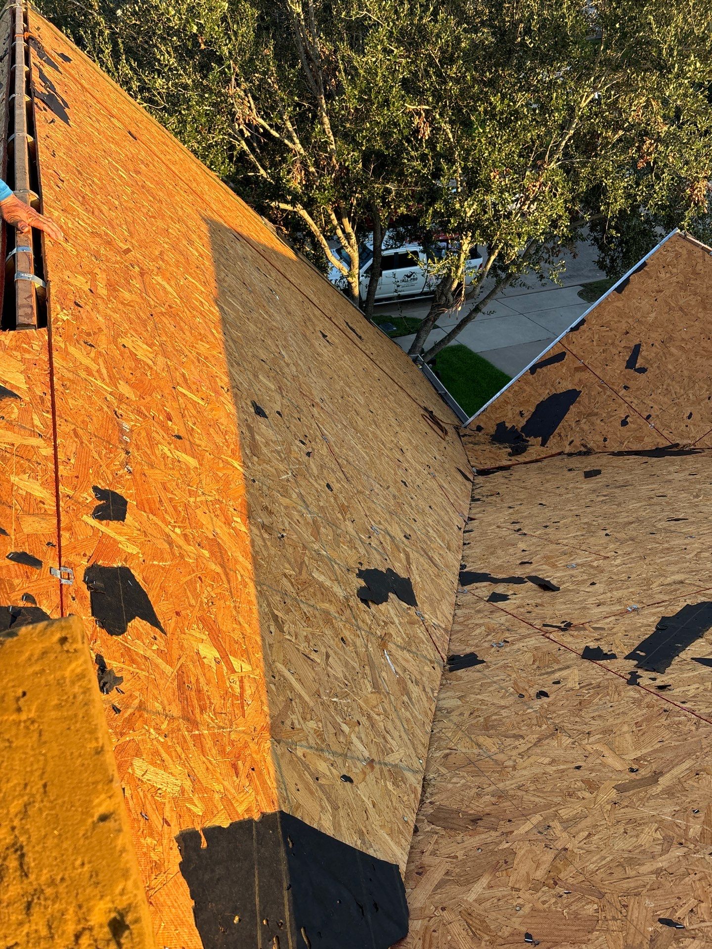 Residential Roofing Installation using Owen's Corning Duration (Lifetime) Shingles by Roof Repair Company