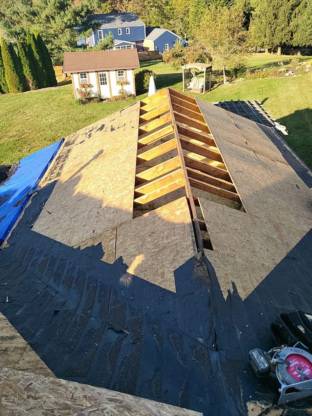 ATLAS PINNACLE COLOR: BURNT HICKORY DRIP EDGE: MUSKET BROWN by Eagle Eye Roofing