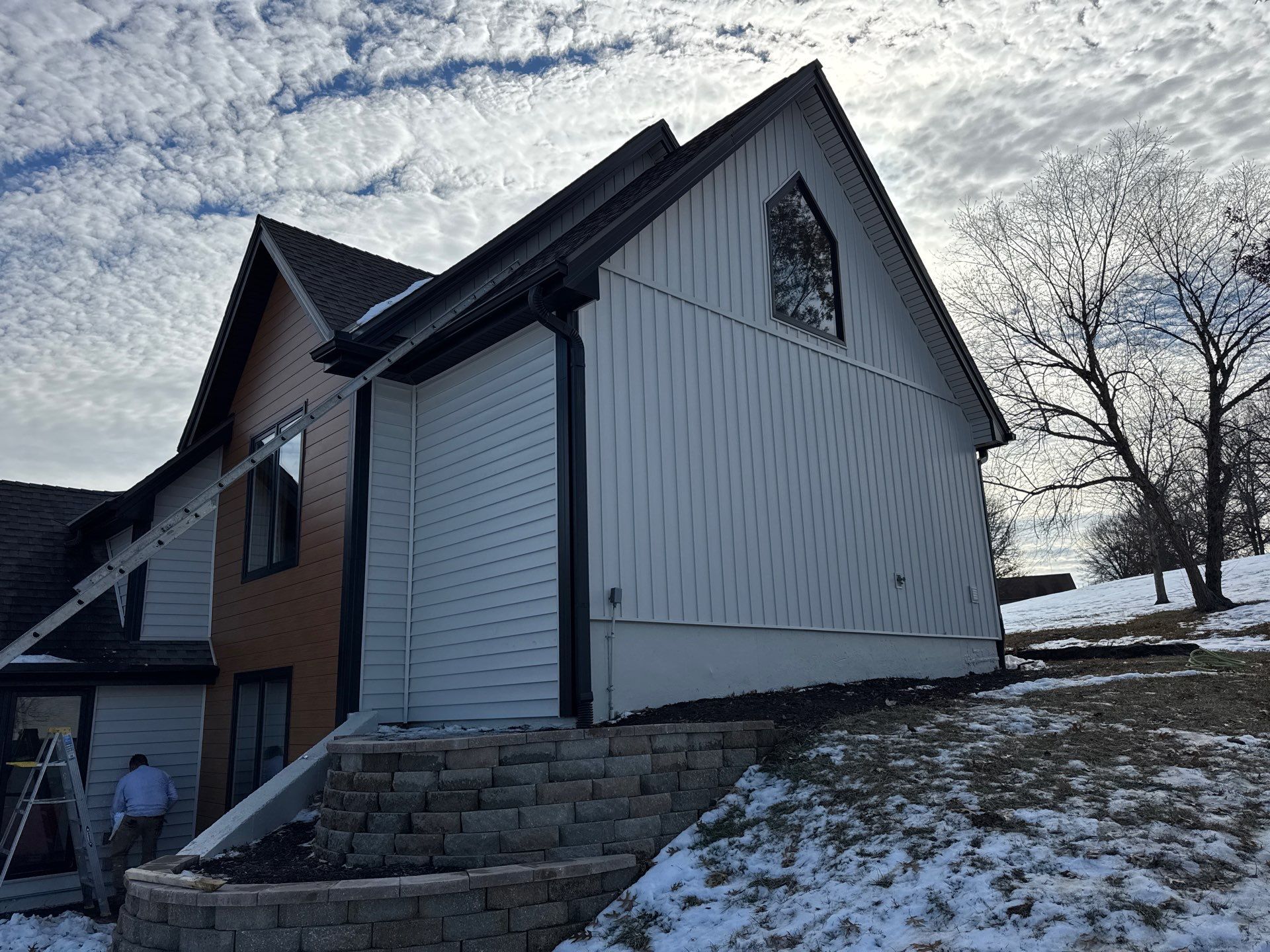 Craneboard Siding and Cedar Renditions Installation in Liberty Mo by EEC Windows, Siding & Roofing