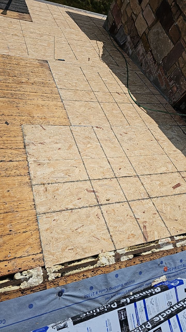 ATLAS PINNACLE HP W/SCOTCHGARD COLOR: WEATHERED WOOD by Eagle Eye Roofing