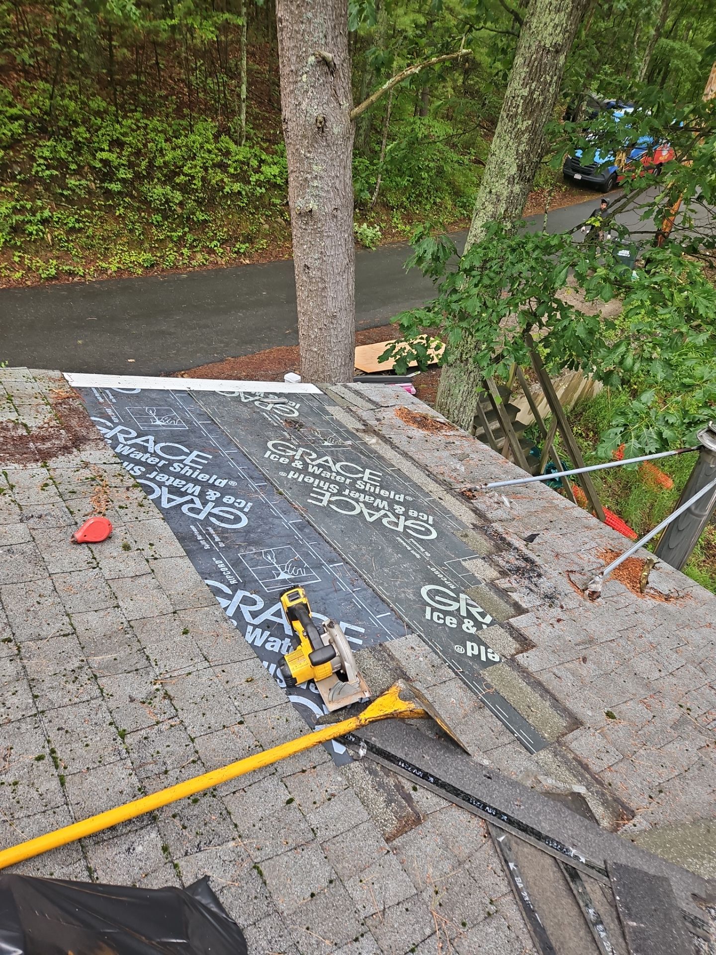Leak Repair & Roof Wash – Groton, MA by Mighty Dog Roofing of Greater Middlesex County