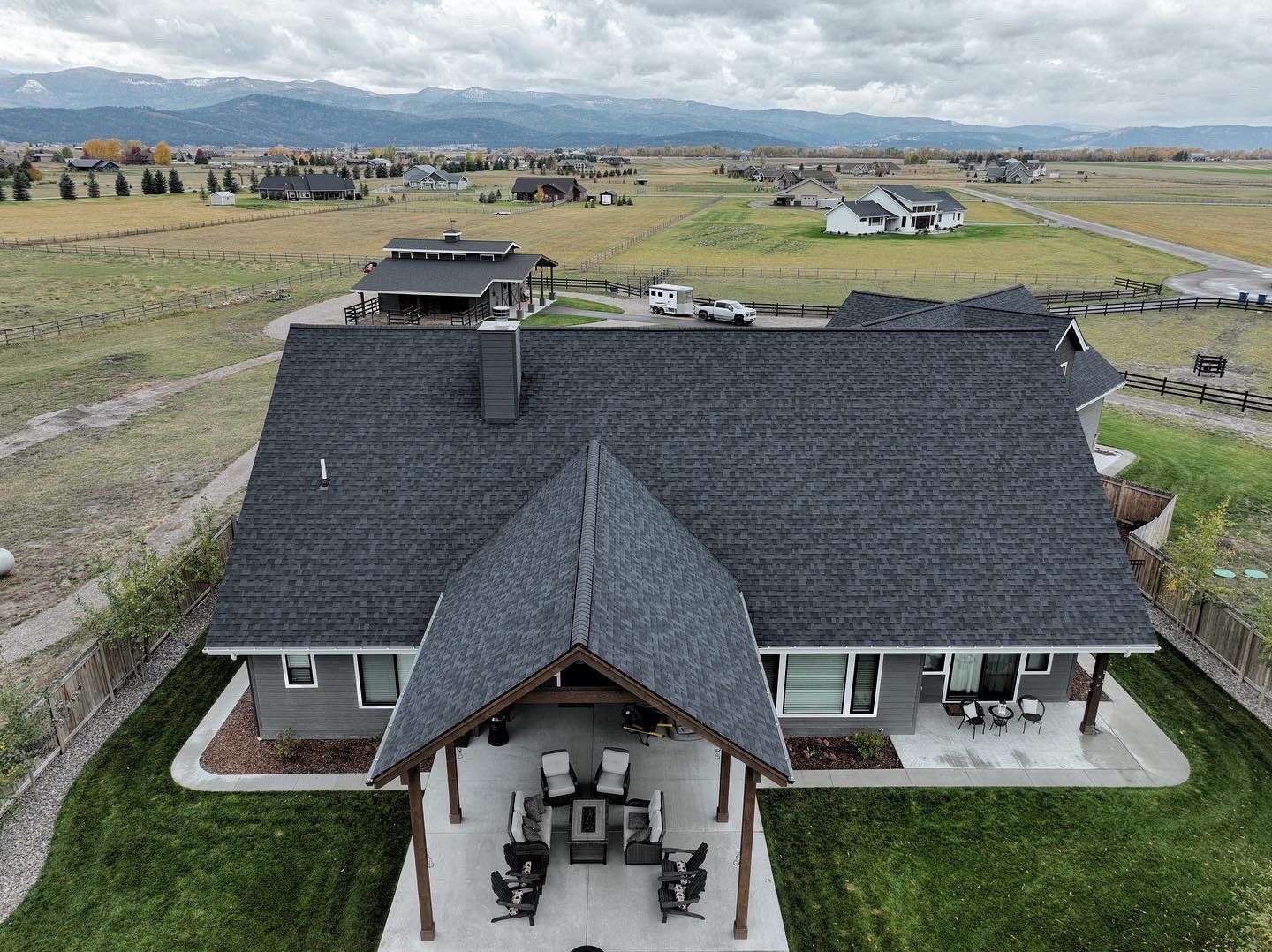 Owens Corning TruDefinition Duration - Onyx Black by Montana Roofing Solutions