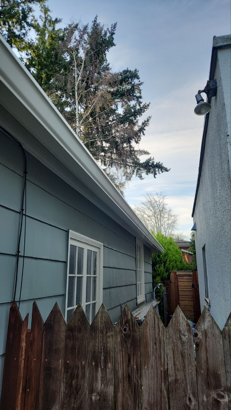 Gutter Guard Installation using Gutter Glove by Willamette Outdoor Wash LLC