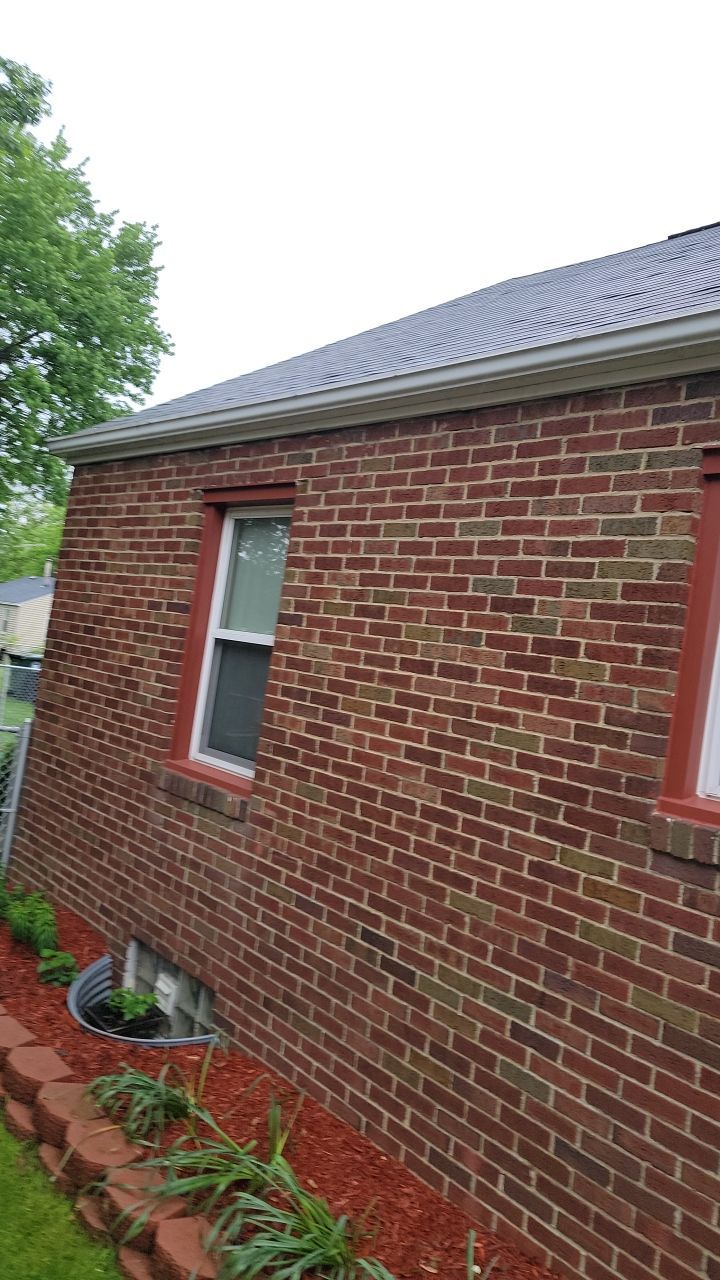 Brand: Atlas Pinnacle Color: Pristine Scotchgarde Pewter Drip: White by Eagle Eye Roofing