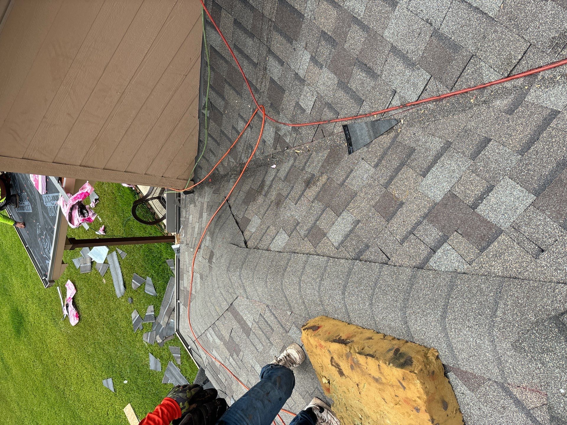 Residential Roofing Installation using Owen's Corning Duration (Lifetime) Shingles by Roof Repair Company