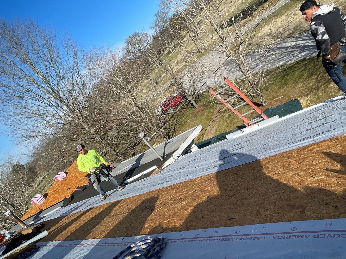 Residential Roofing Installation using Owens Corning Oakridge Roofing System by Undersun Roofing 