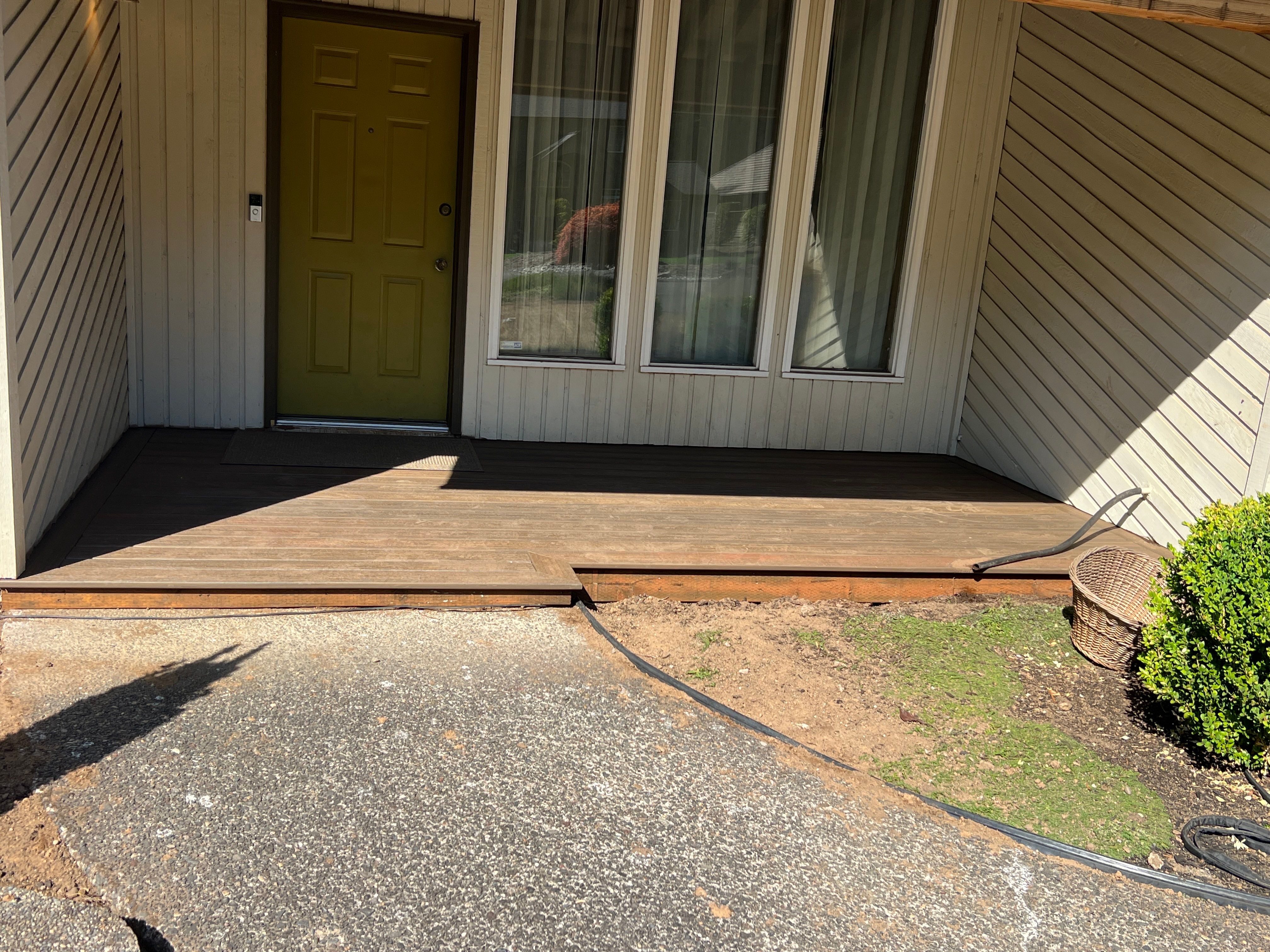 Deck | Deck in Brush Prairie, WA 98606 by Valiant Roofing, LLC