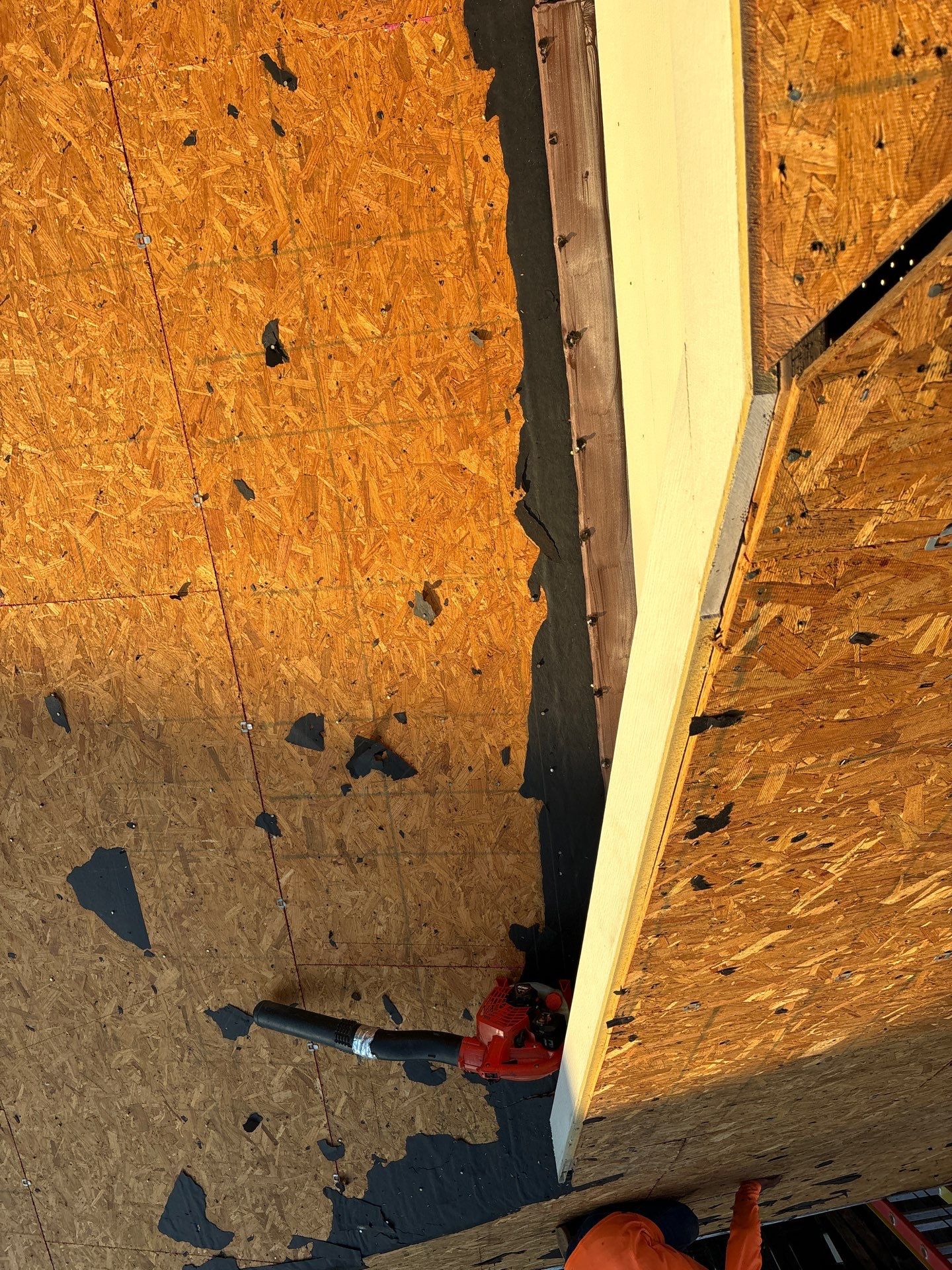 Residential Roofing Installation using Owen's Corning Duration (Lifetime) Shingles by Roof Repair Company