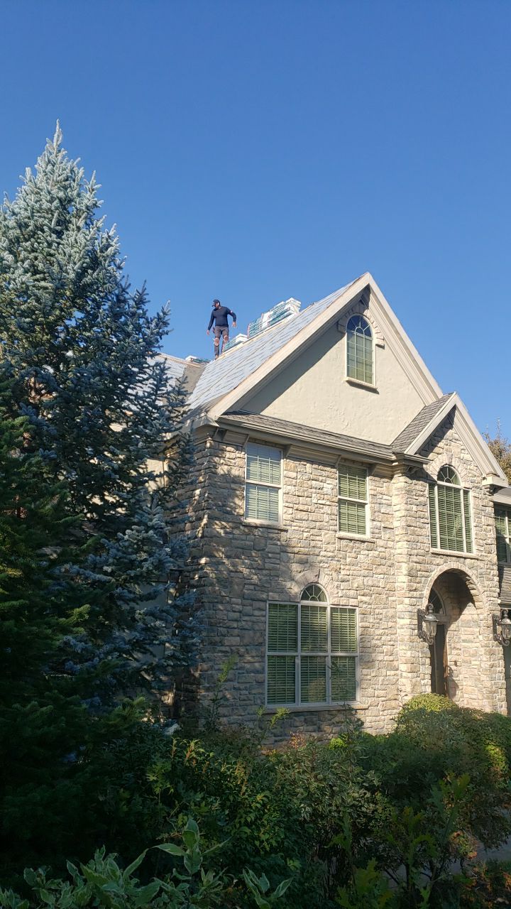 Residential Roofing Installation using GAF Glenwood Premium Shingle by The Roof Doctor