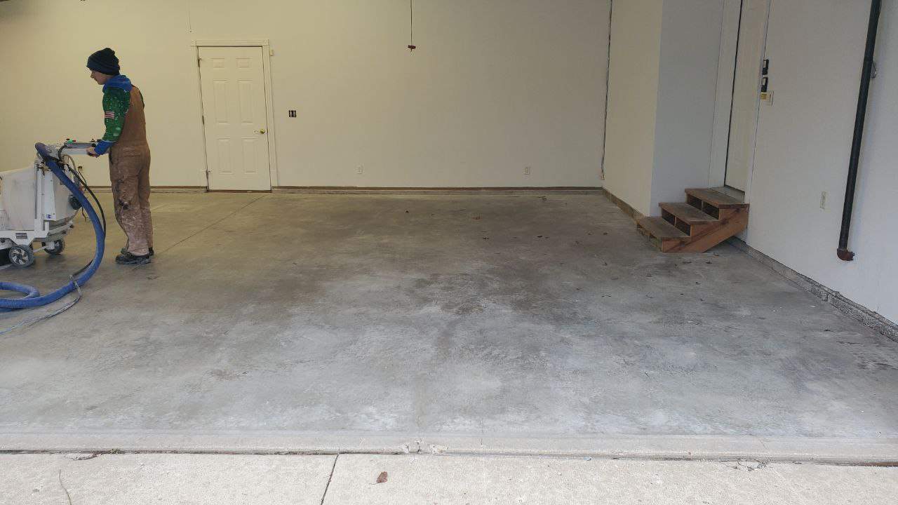 Shoreline Garage, Front Porch, & Back Porch Maroa by Loud Bros