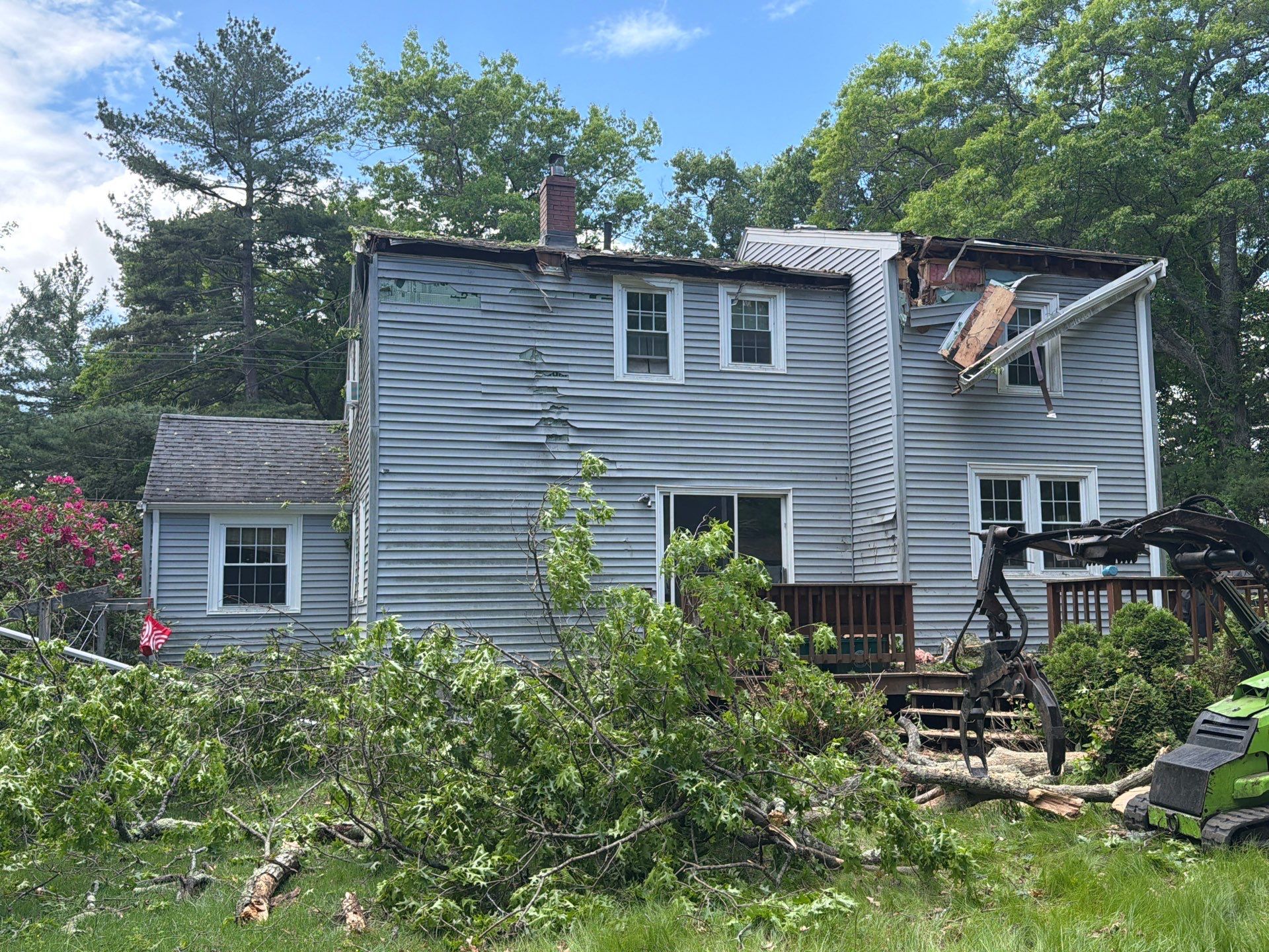 Emergency Temporary repair due to a Tree impact in North Reading by Boston Board Up