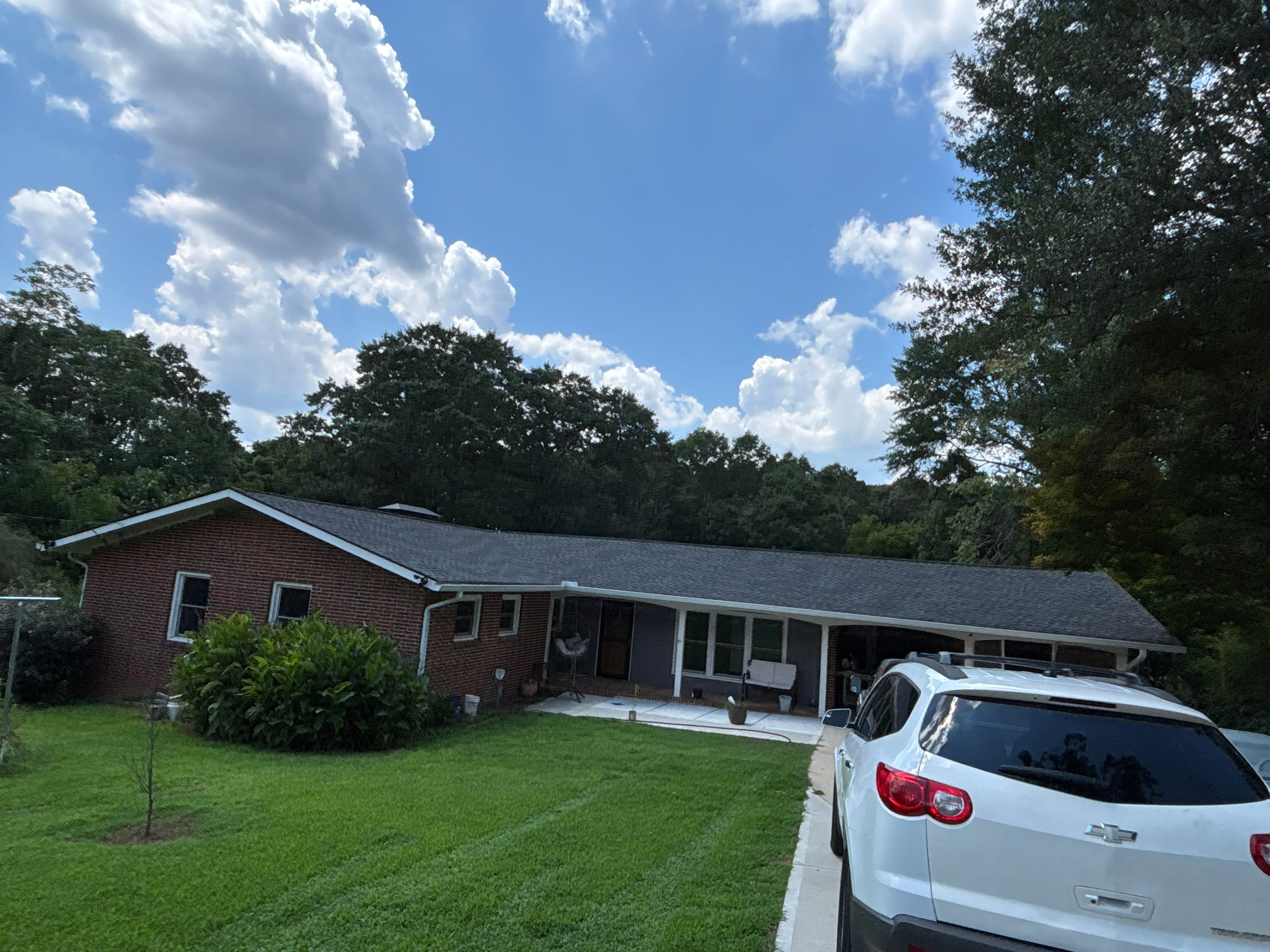 Deerfield Roofing LLC featured photo.