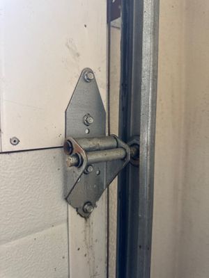 San Ramon Residential Garage Door Torsion Spring and Hardware Repair