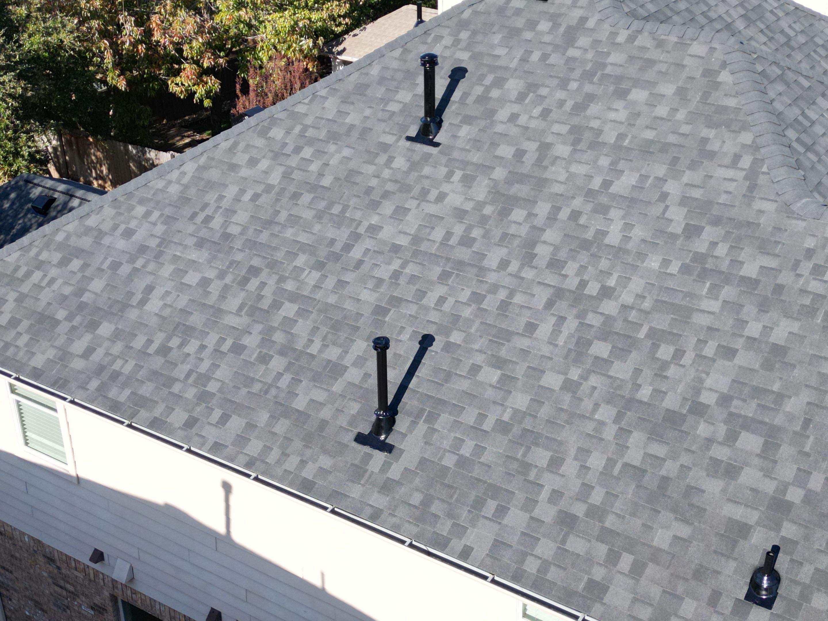 Onyx Black - Owens Corning TruDefinition Duration by RoofsOnly.com