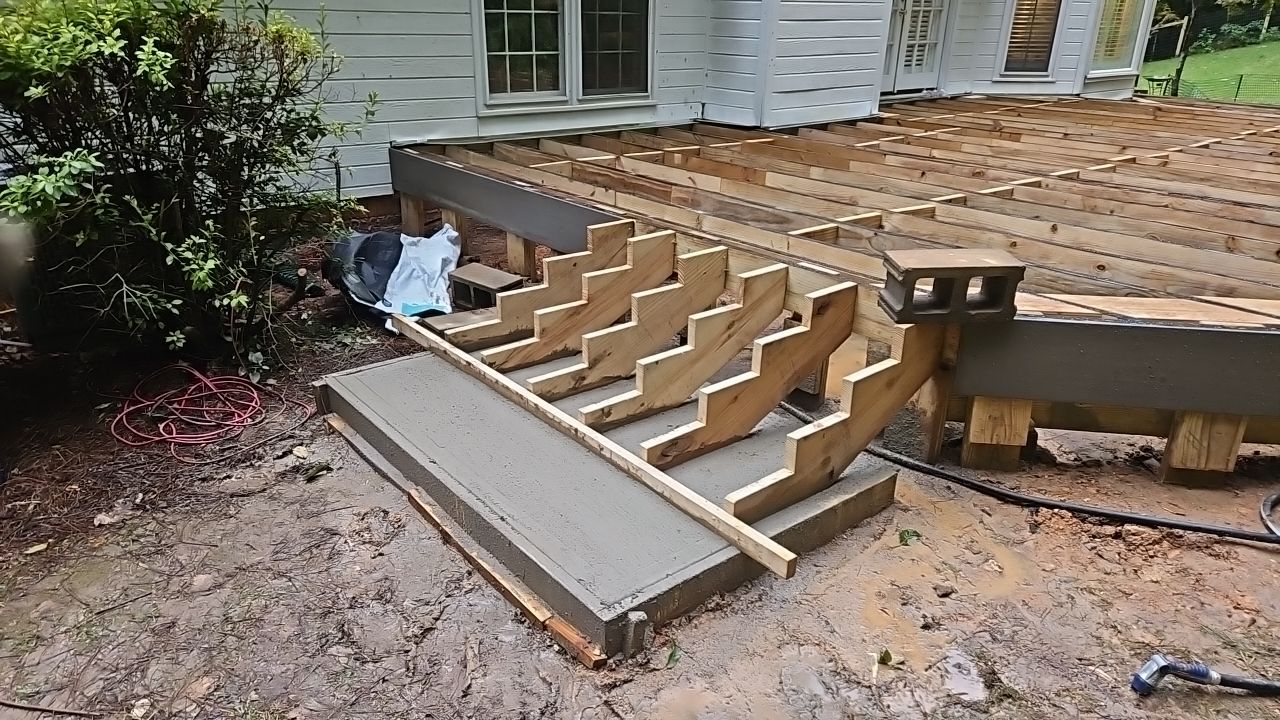Jameswood Lane - Composite Deck Build by Pillar and Pine