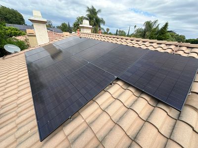 Seventeen Panel Solar Energy System in Los Angeles